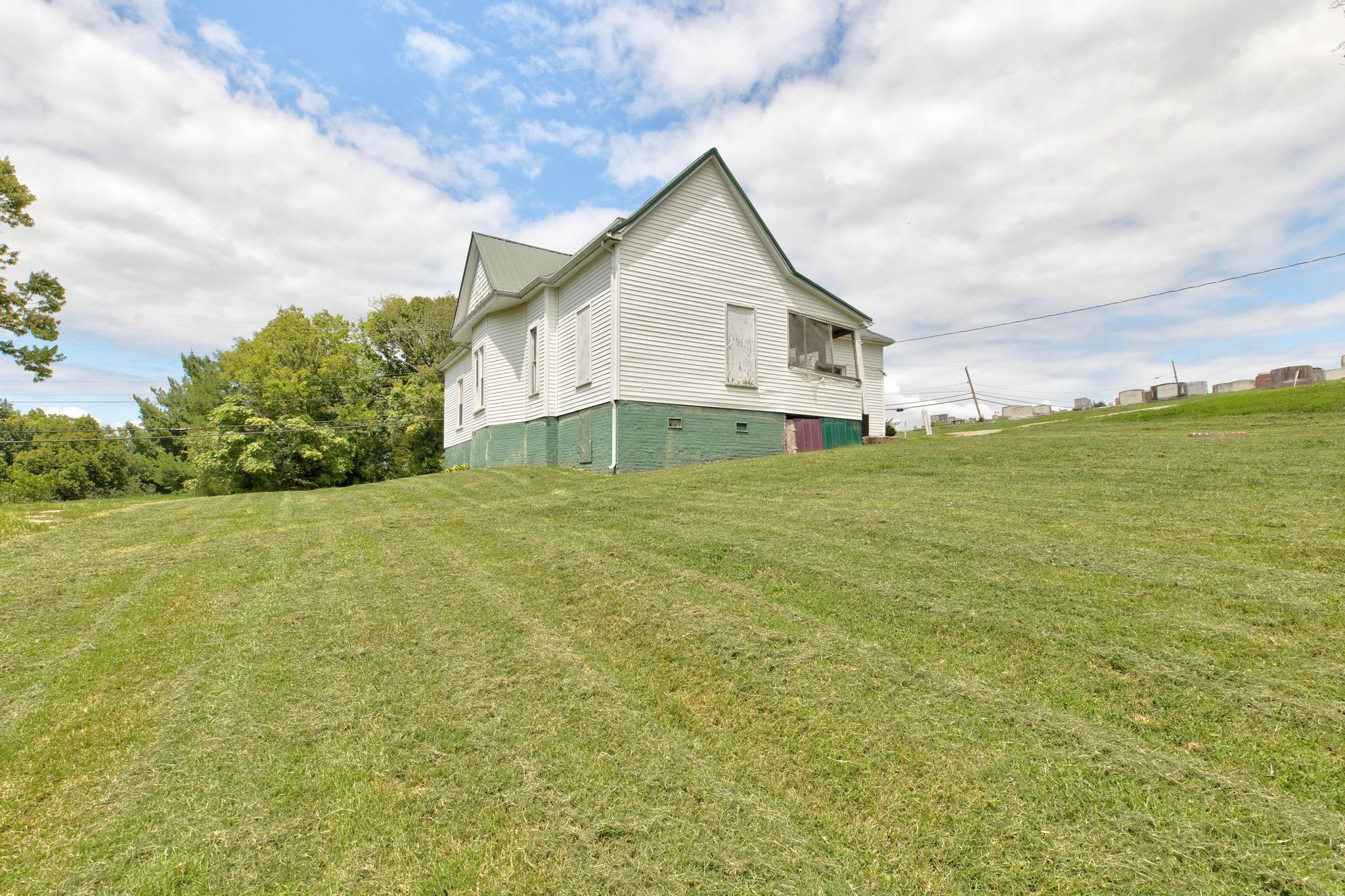 534 E Locust Street Property Photo 19