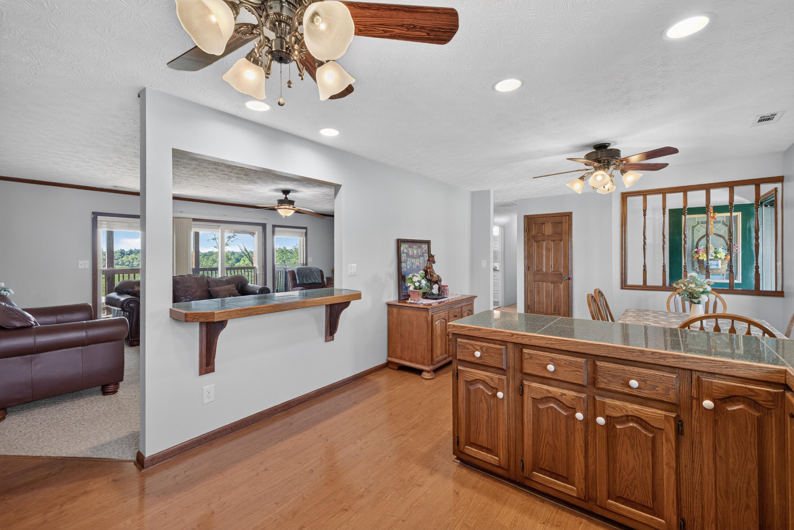 200 Long Lane Property Photo 4