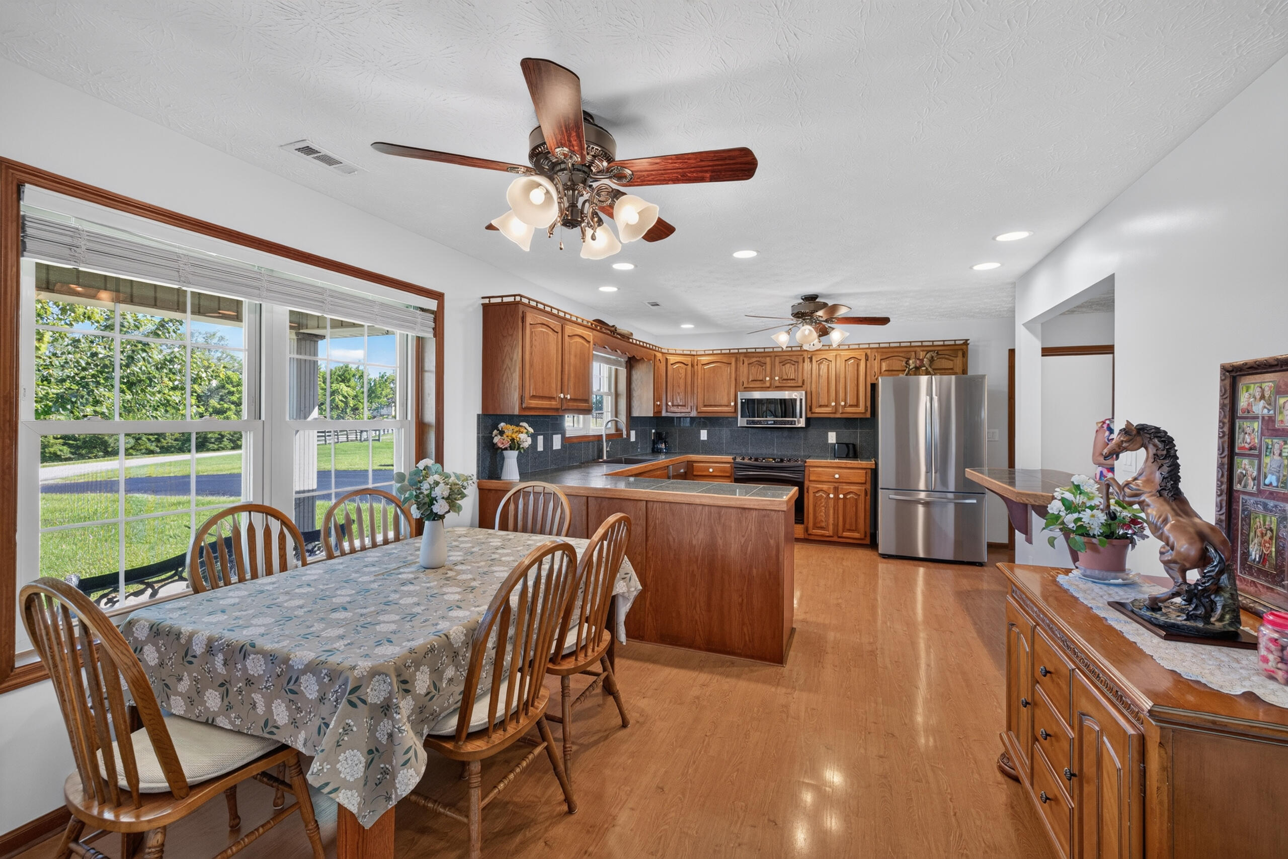 200 Long Lane Property Photo 5