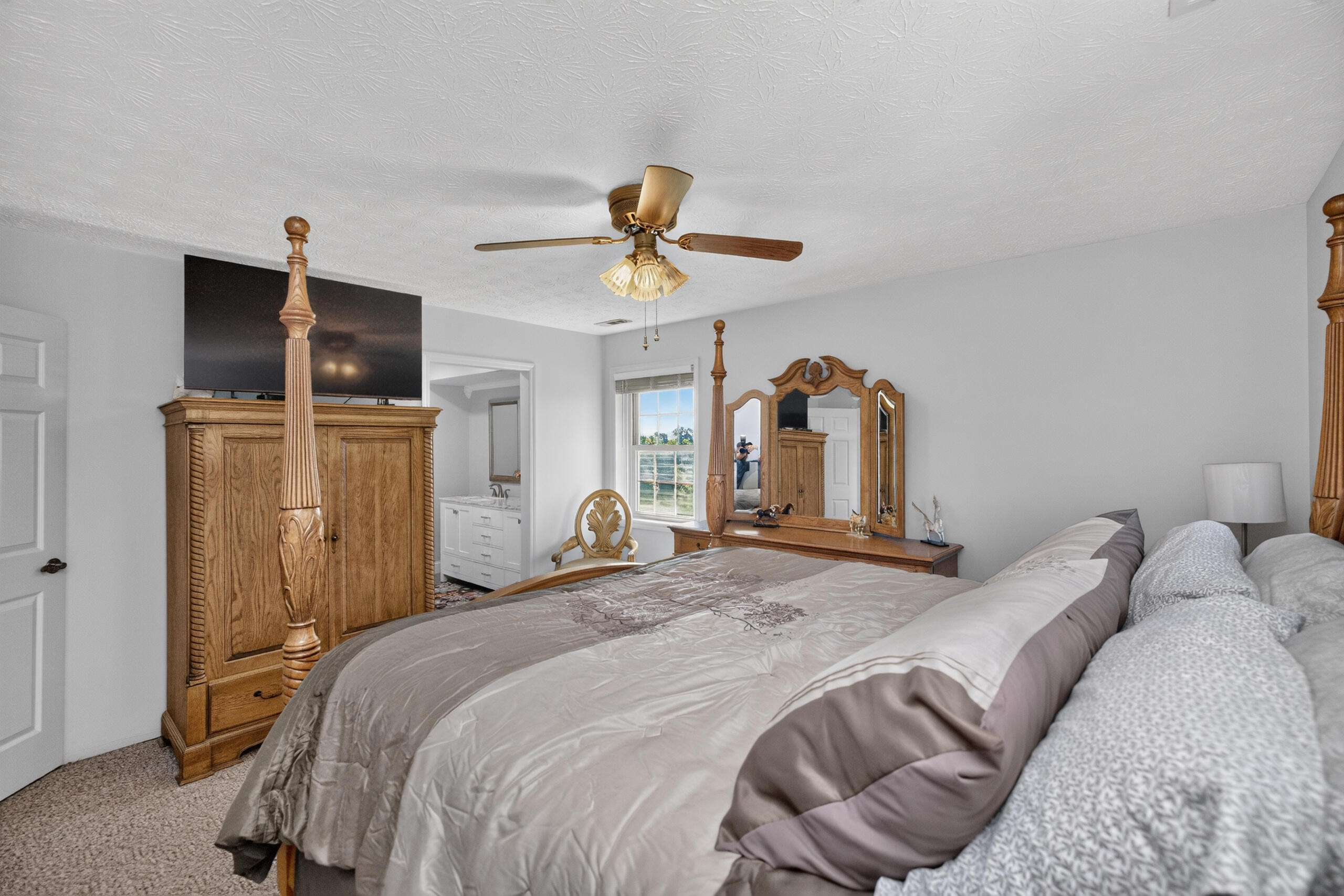 200 Long Lane Property Photo 10