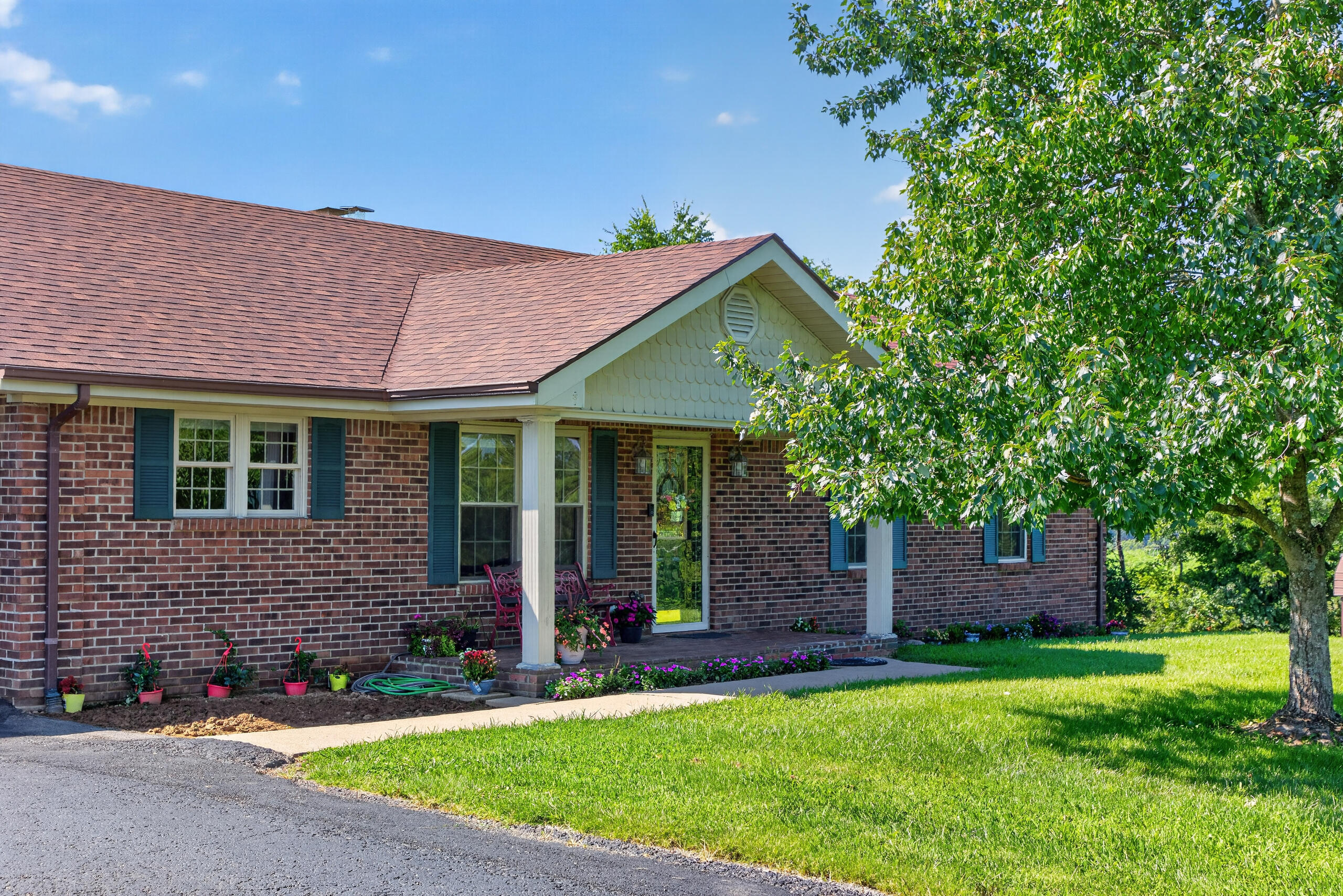 200 Long Lane Property Photo 47