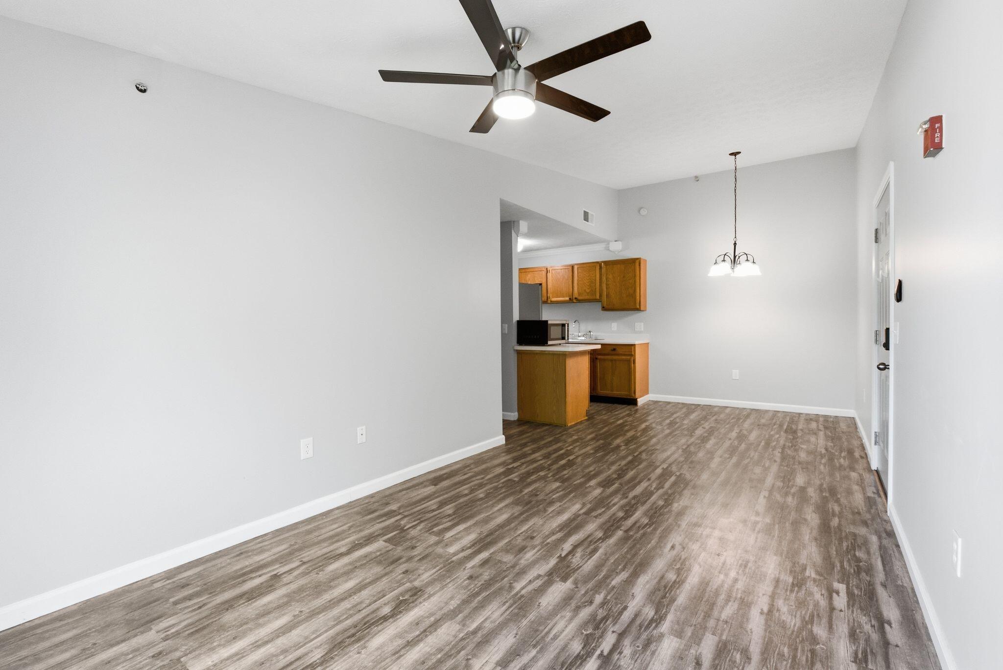 1081 S Broadway 401 Property Photo 7