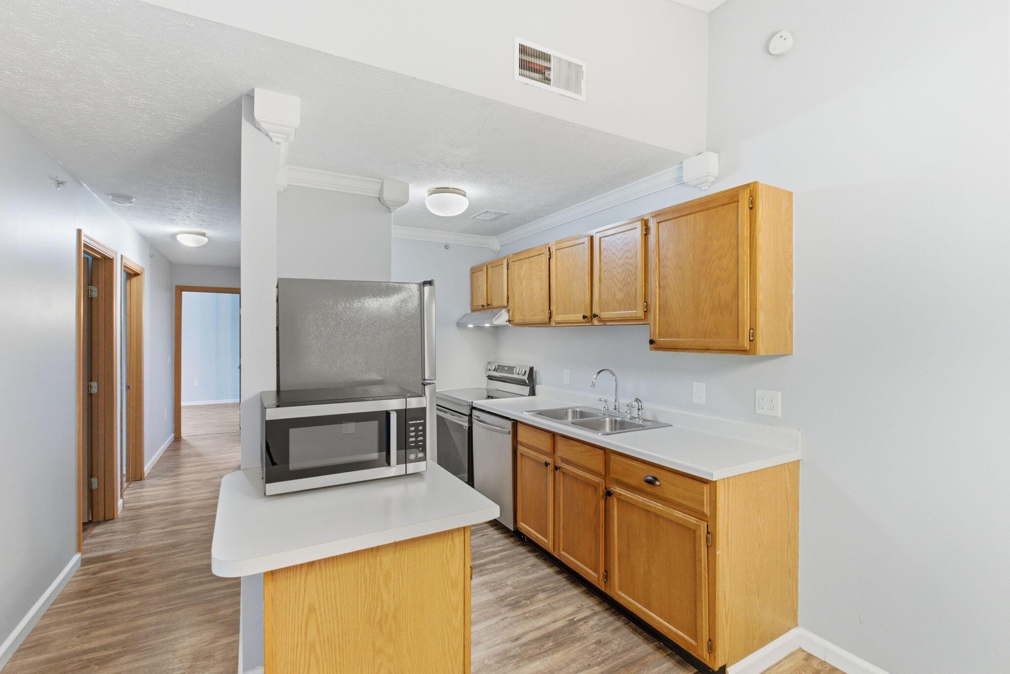 1081 S Broadway 401 Property Photo 11