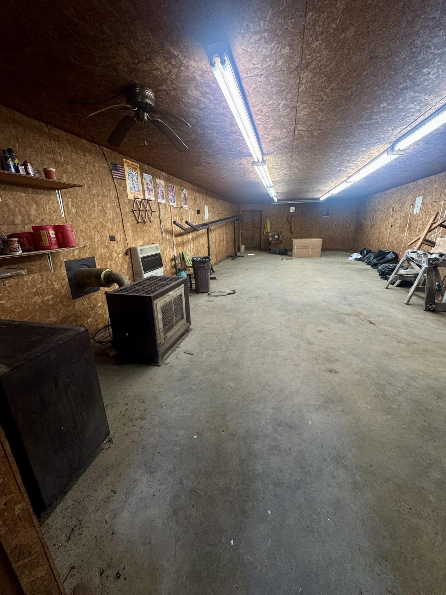 1057 Ky-381 Property Photo 4