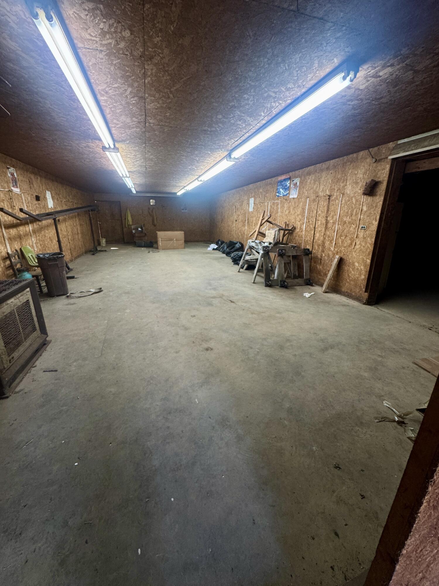 1057 Ky-381 Property Photo 5