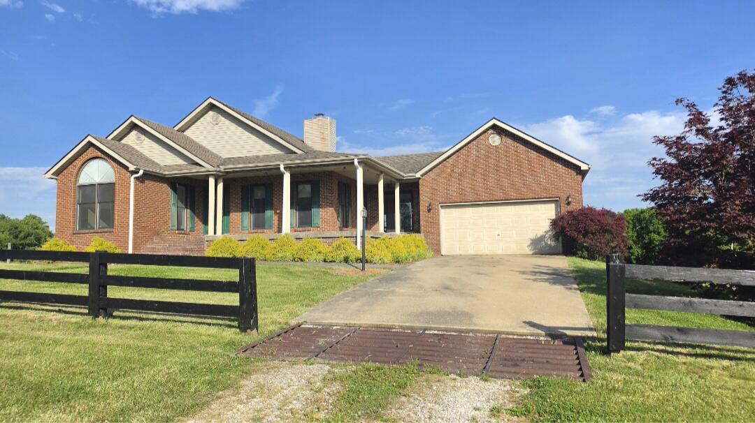 3884. Stepstone Road Property Photo 2