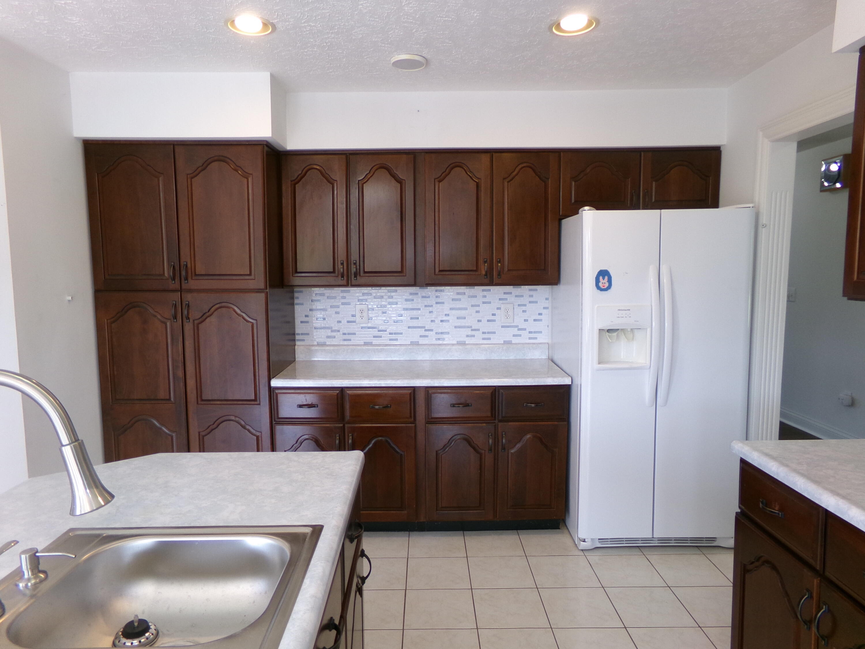 3884. Stepstone Road Property Photo 13