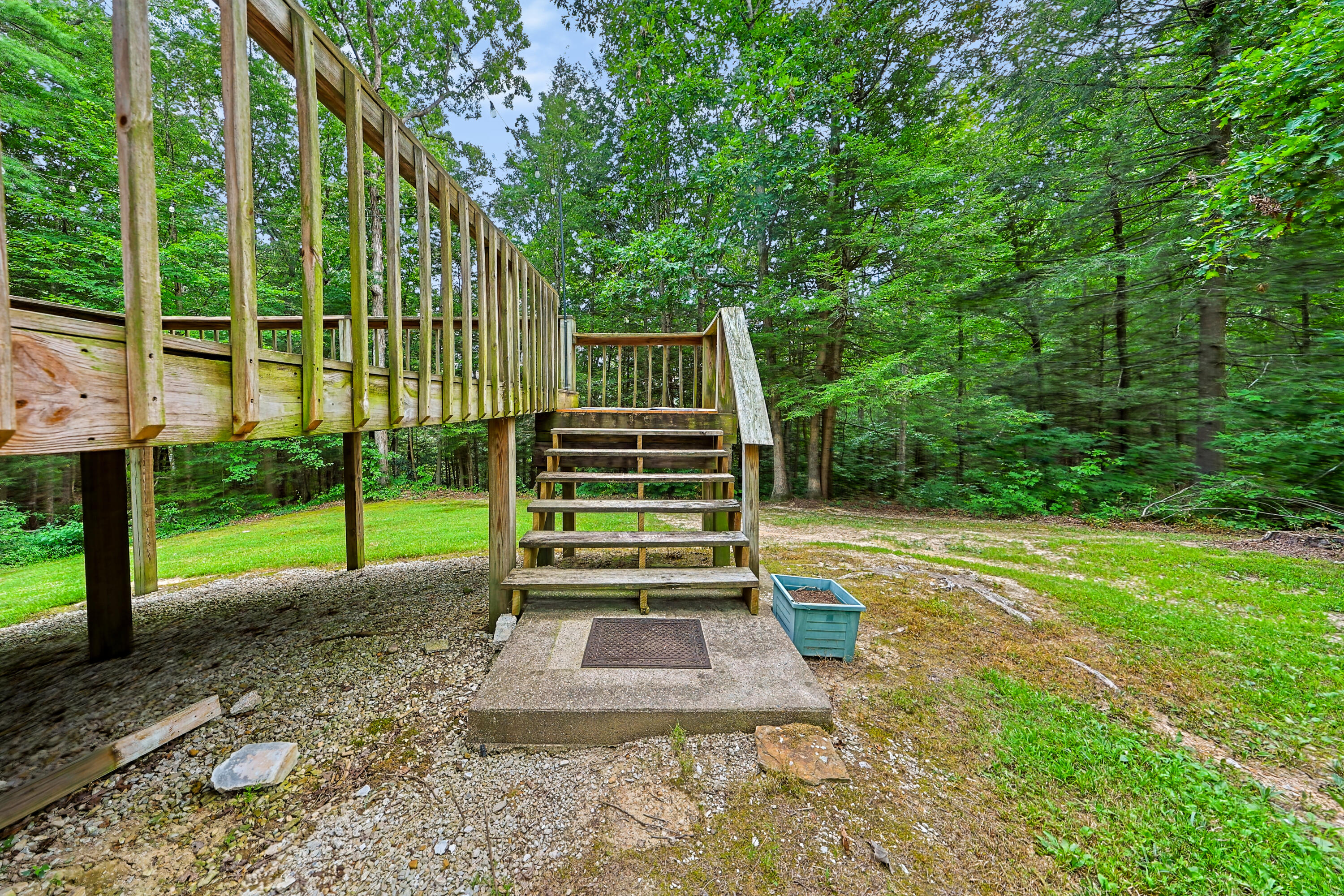 99 Phyllis Lane Property Photo 13
