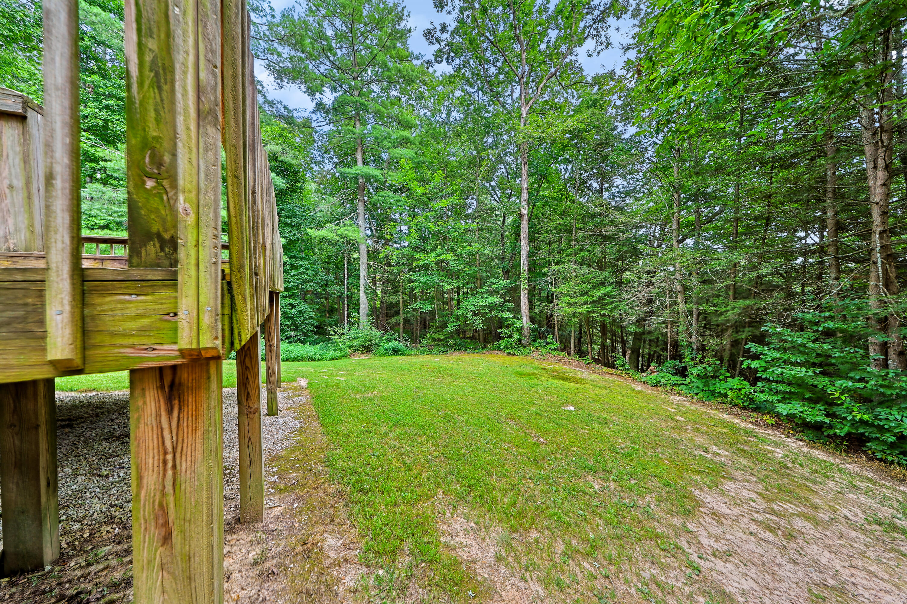 99 Phyllis Lane Property Photo 18