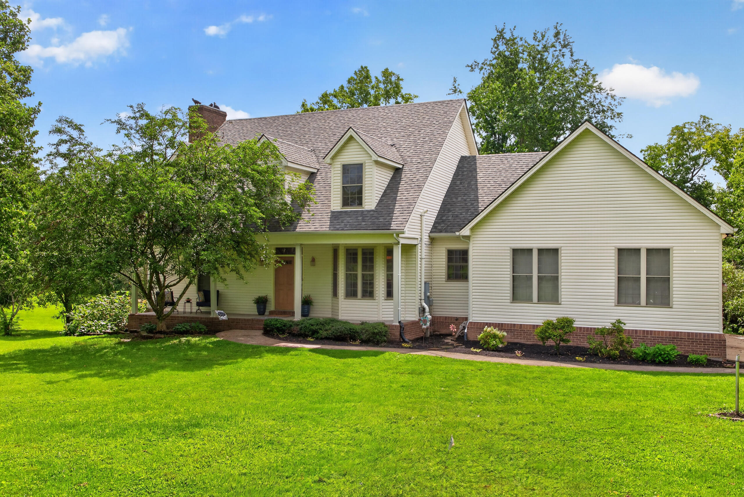 405 Lone Oak Road Property Photo 1