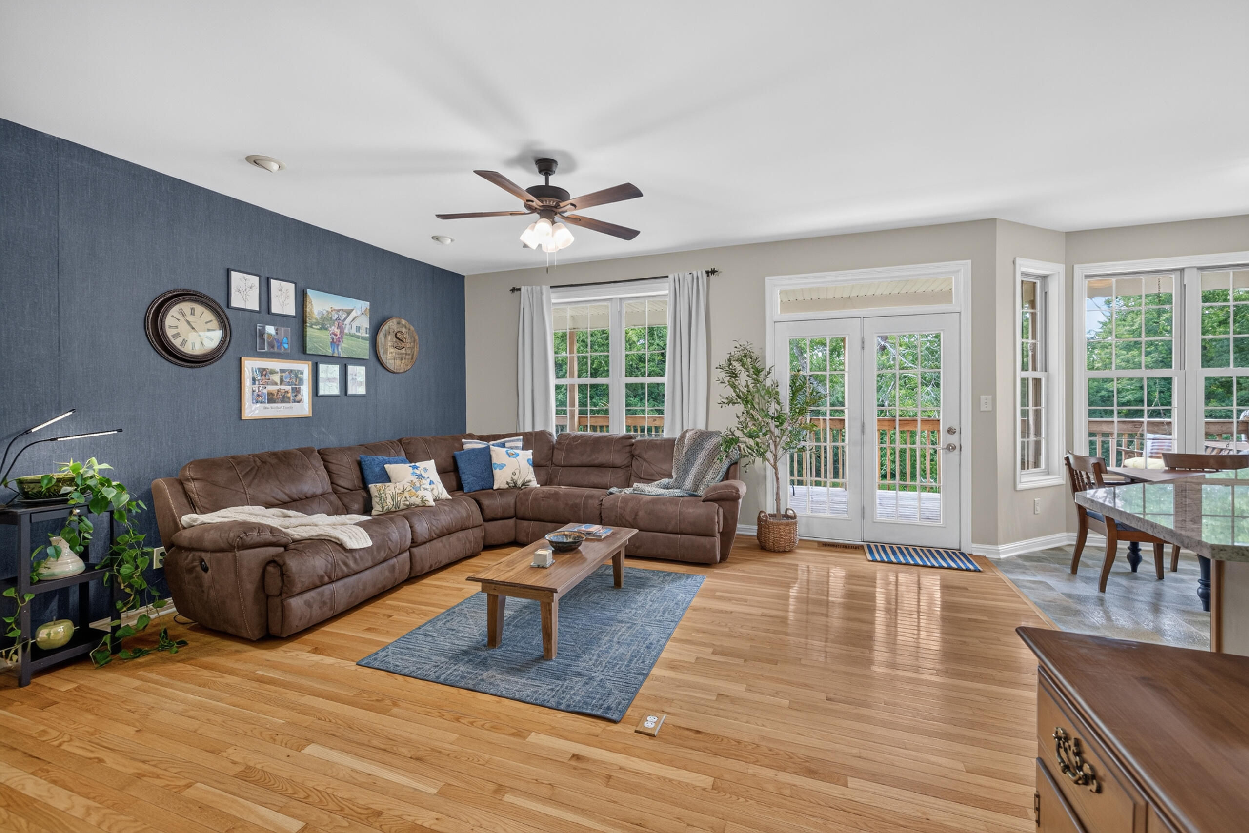 405 Lone Oak Road Property Photo 10
