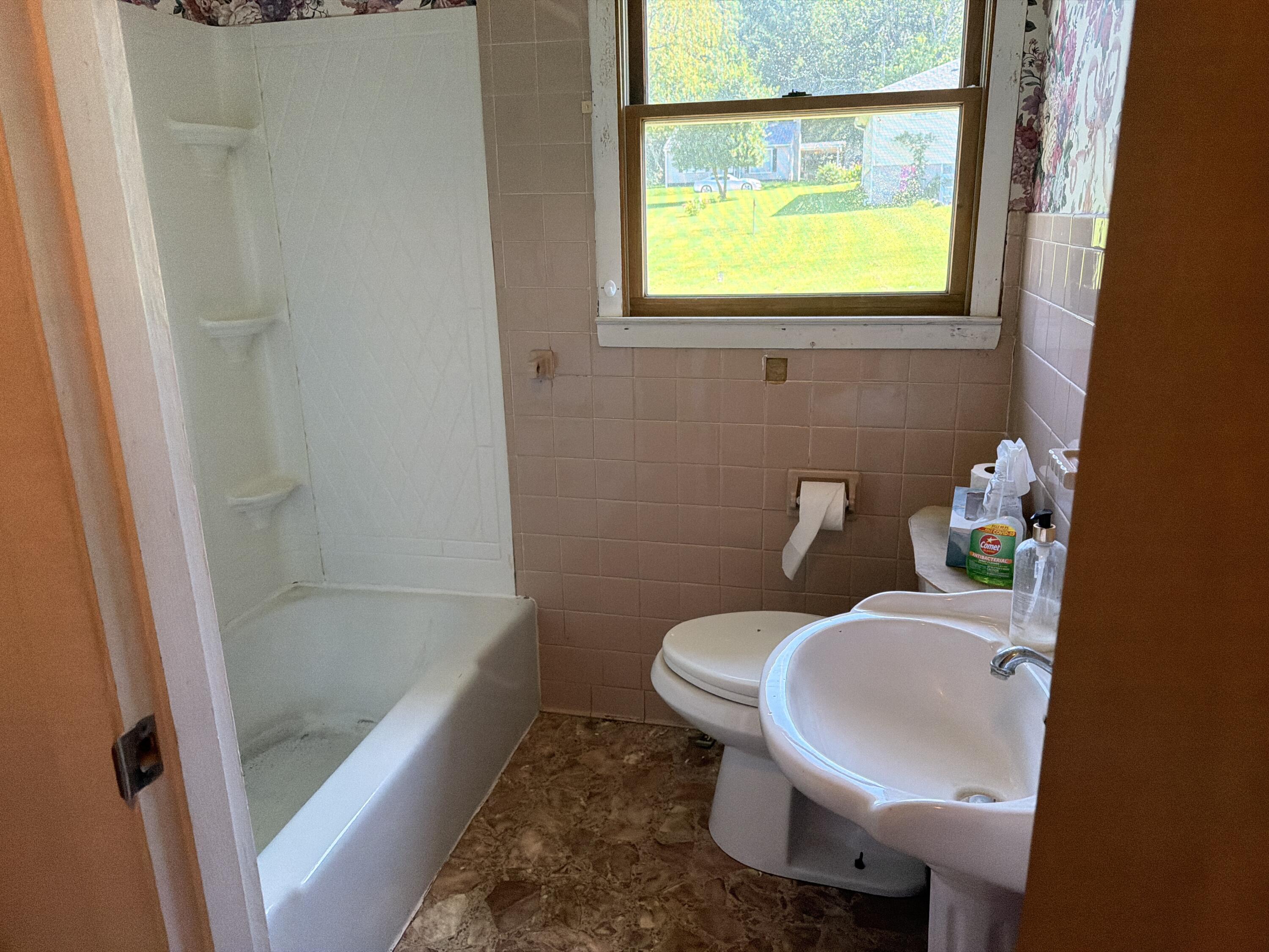 124 Kentucky Avenue Property Photo 8
