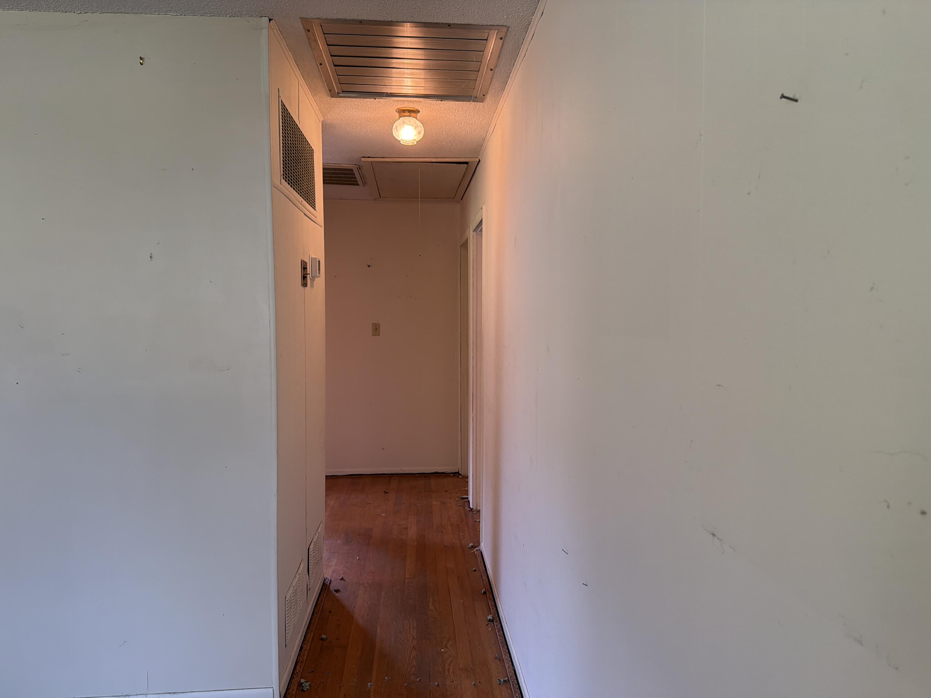 124 Kentucky Avenue Property Photo 9