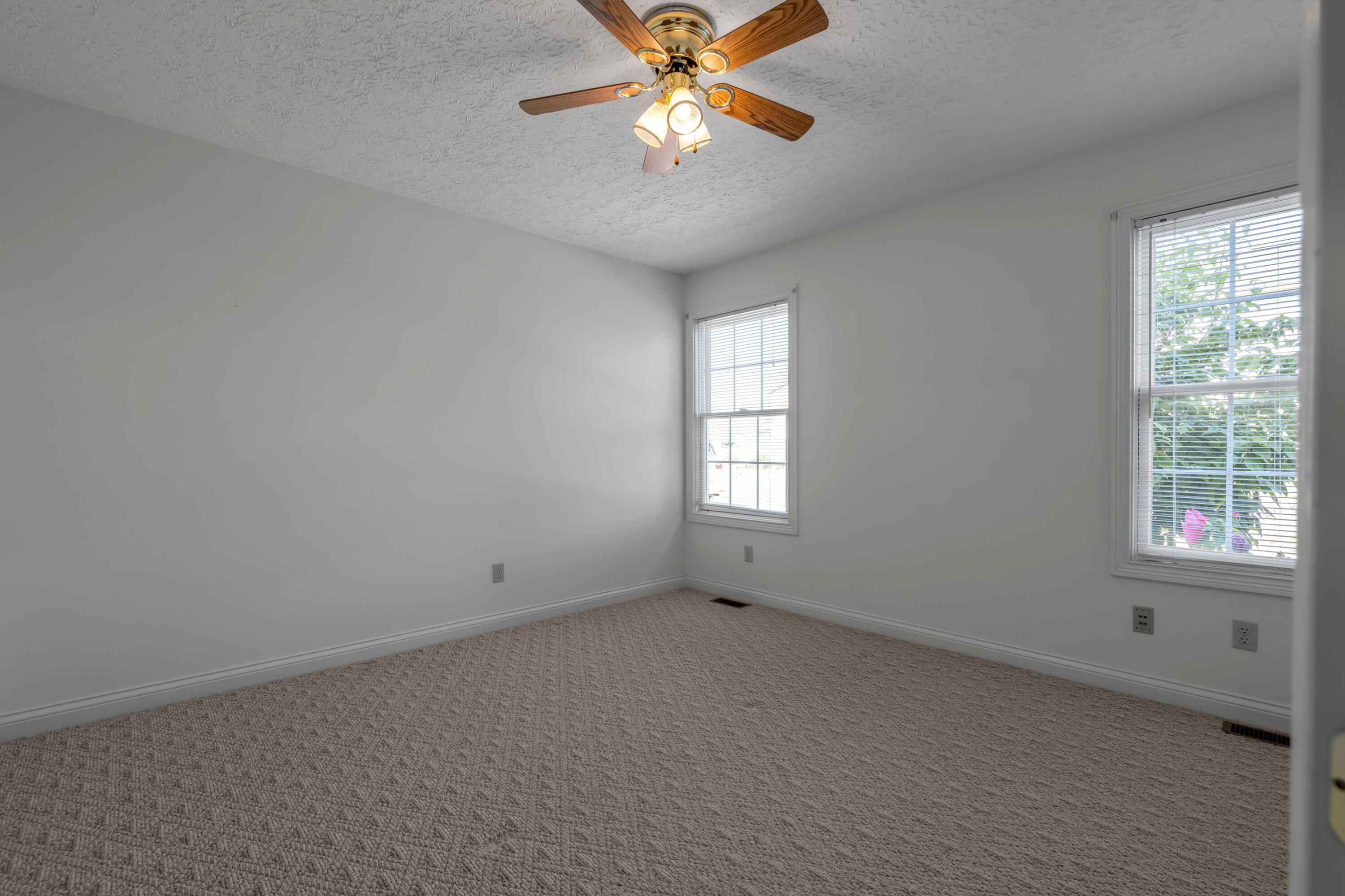 104 Greystone Drive Property Photo 44
