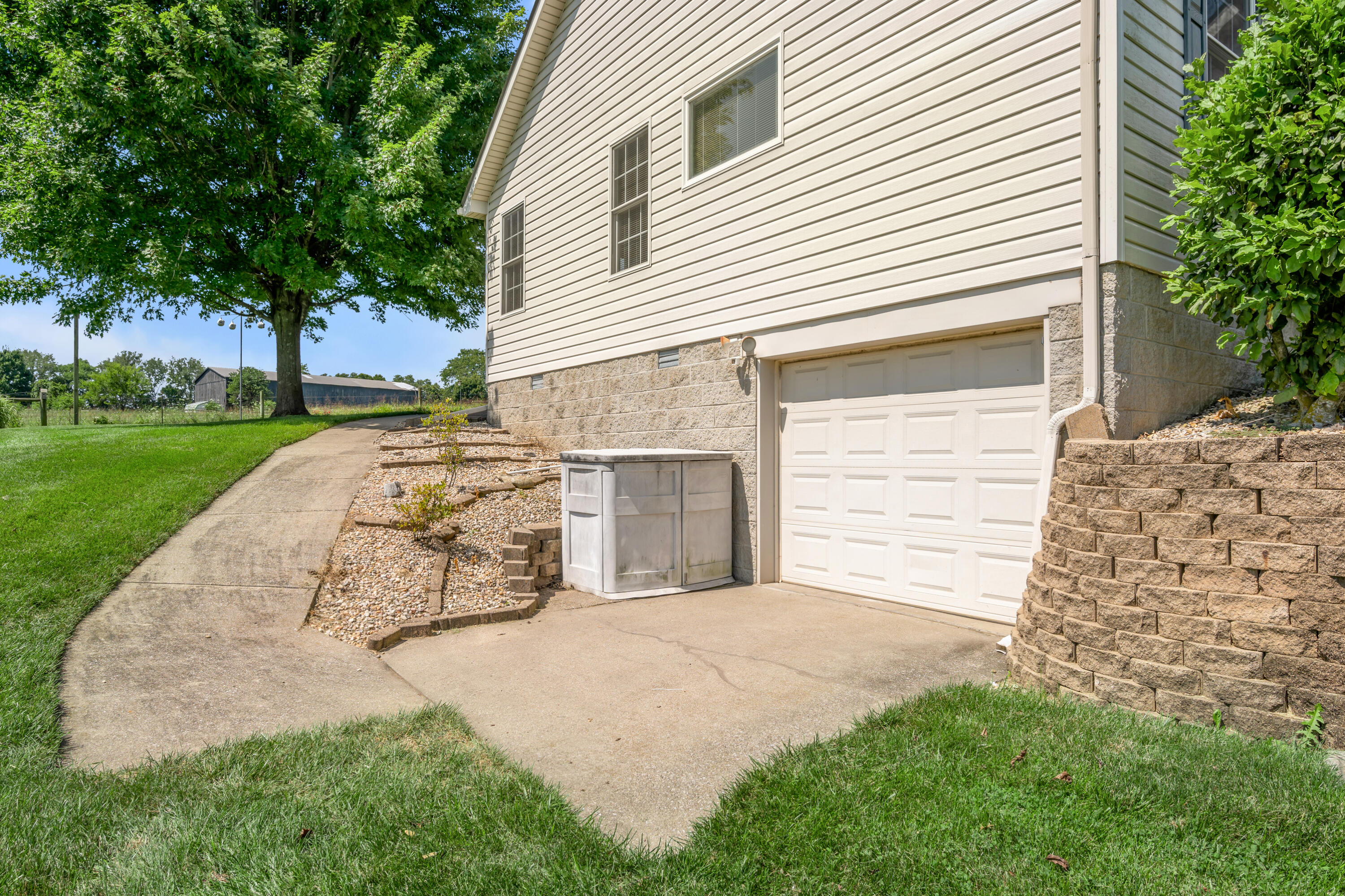 104 Greystone Drive Property Photo 63