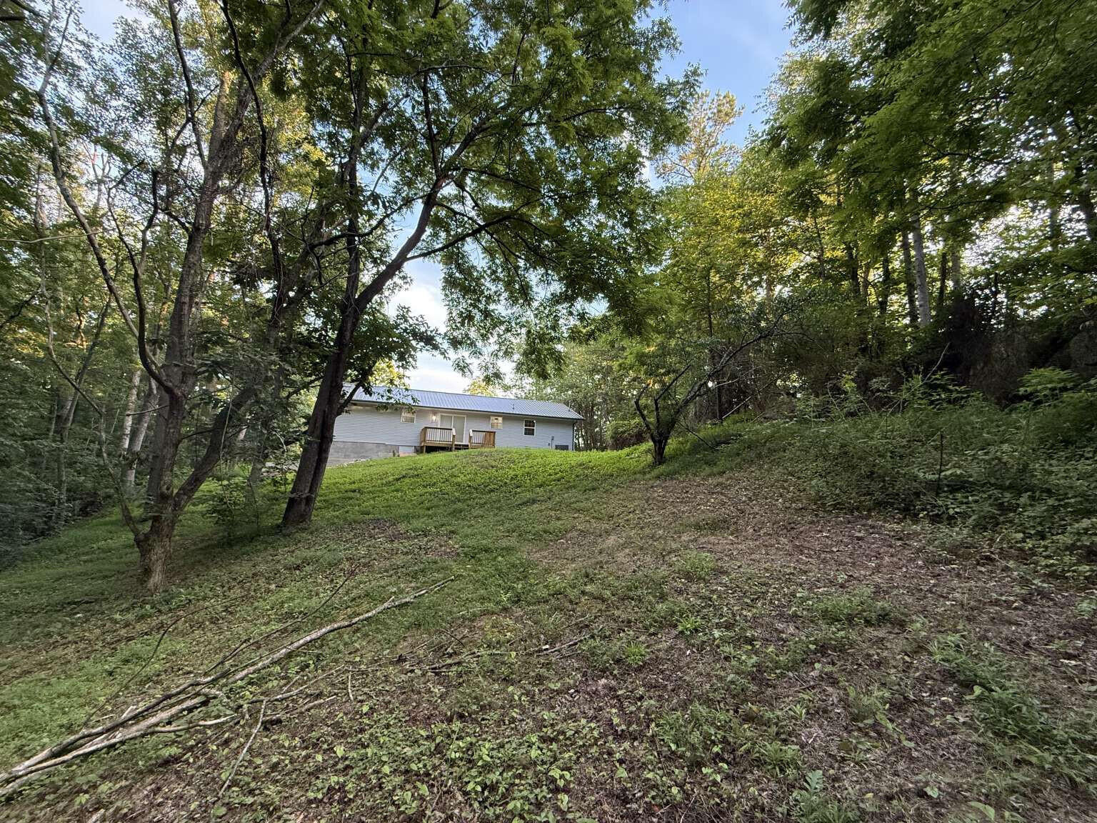 2129 Pig Skin Road Property Photo 4