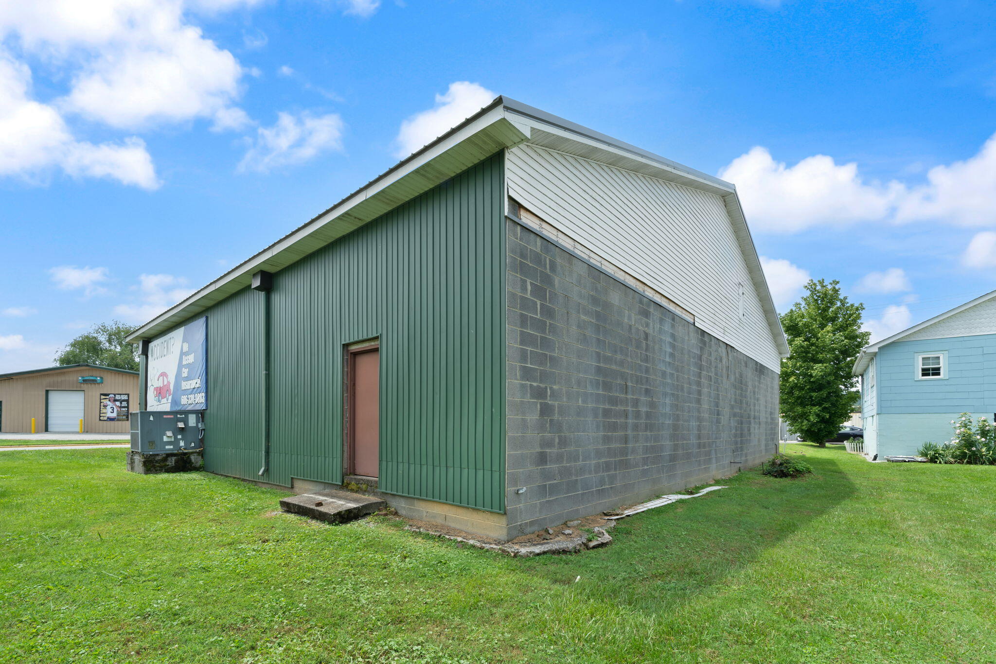 116 N Broadway Property Photo 2