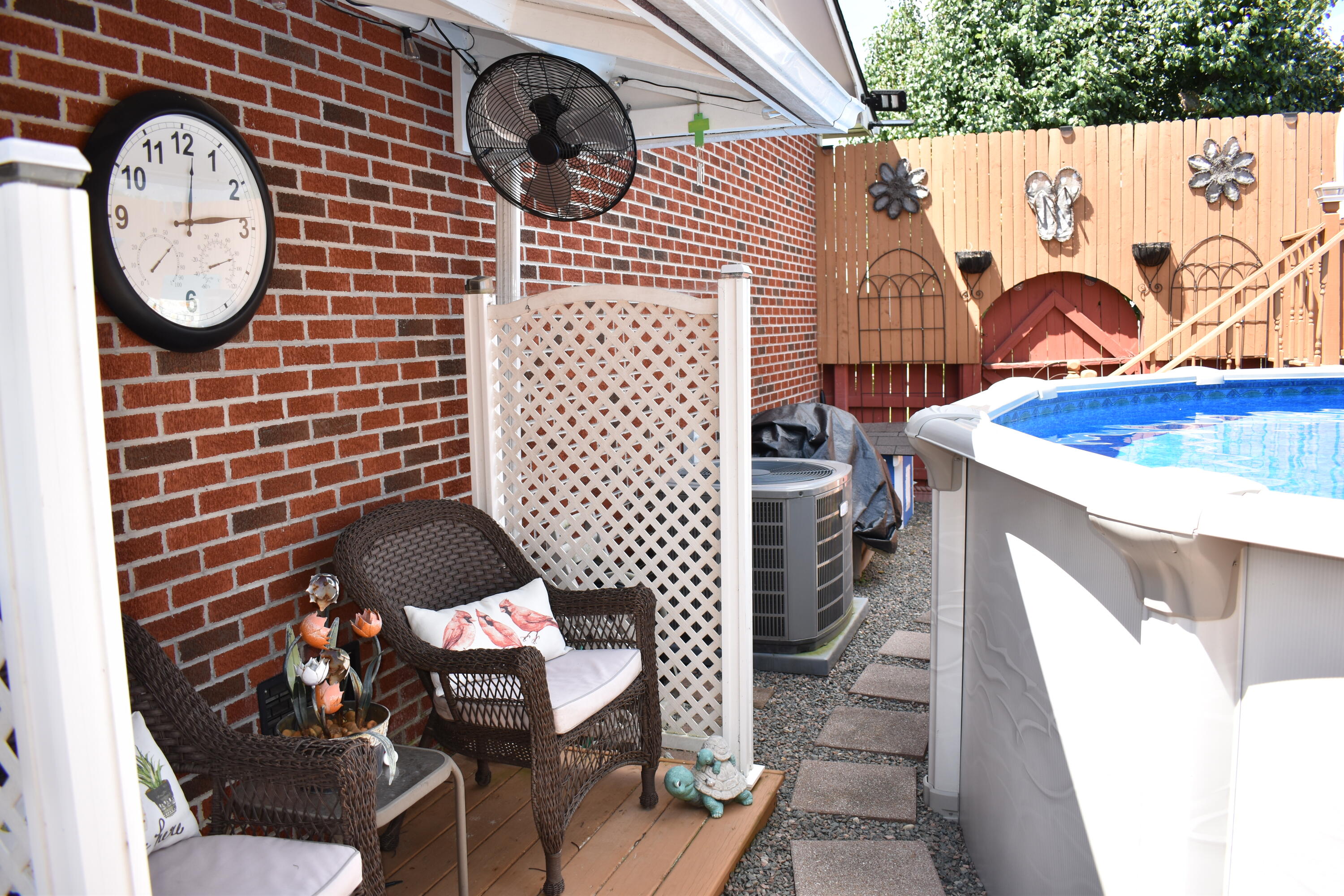 926 Doncaster Avenue Property Photo 8