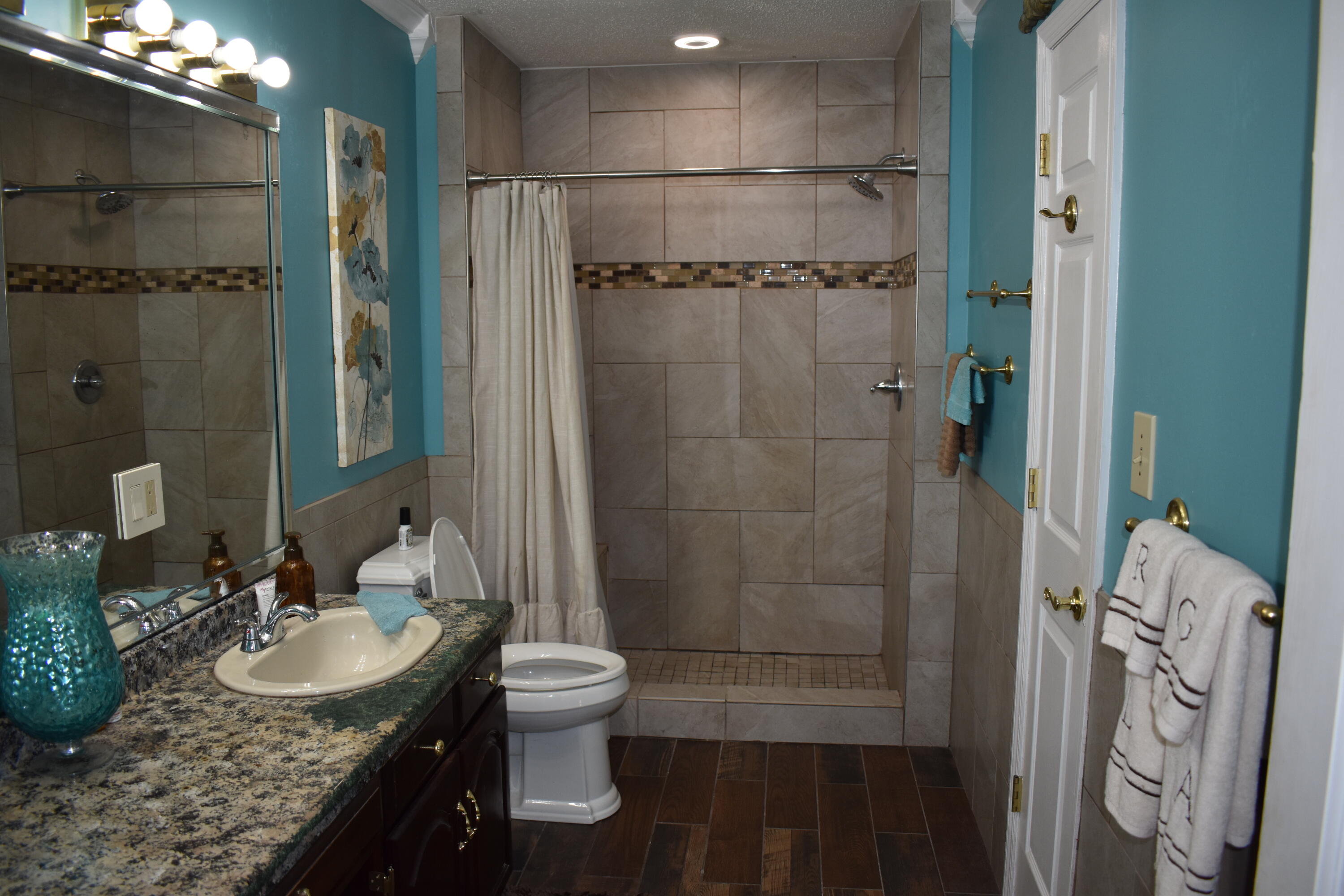 926 Doncaster Avenue Property Photo 32