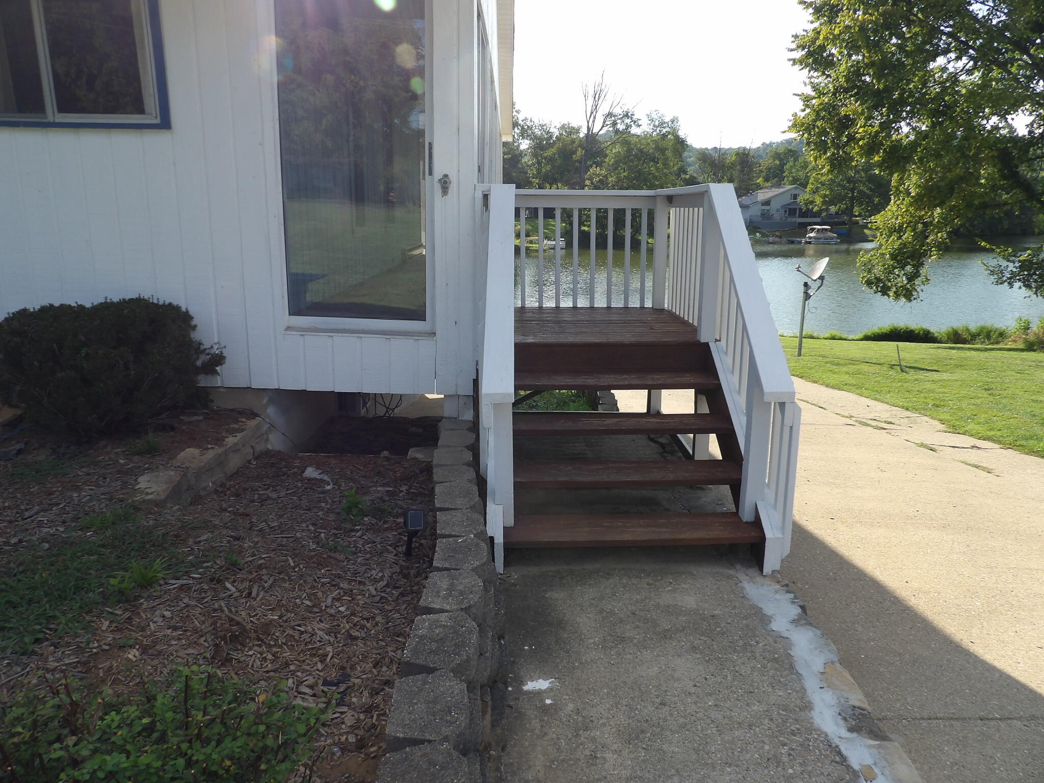 400 Whippoorwill Lane Property Photo 6