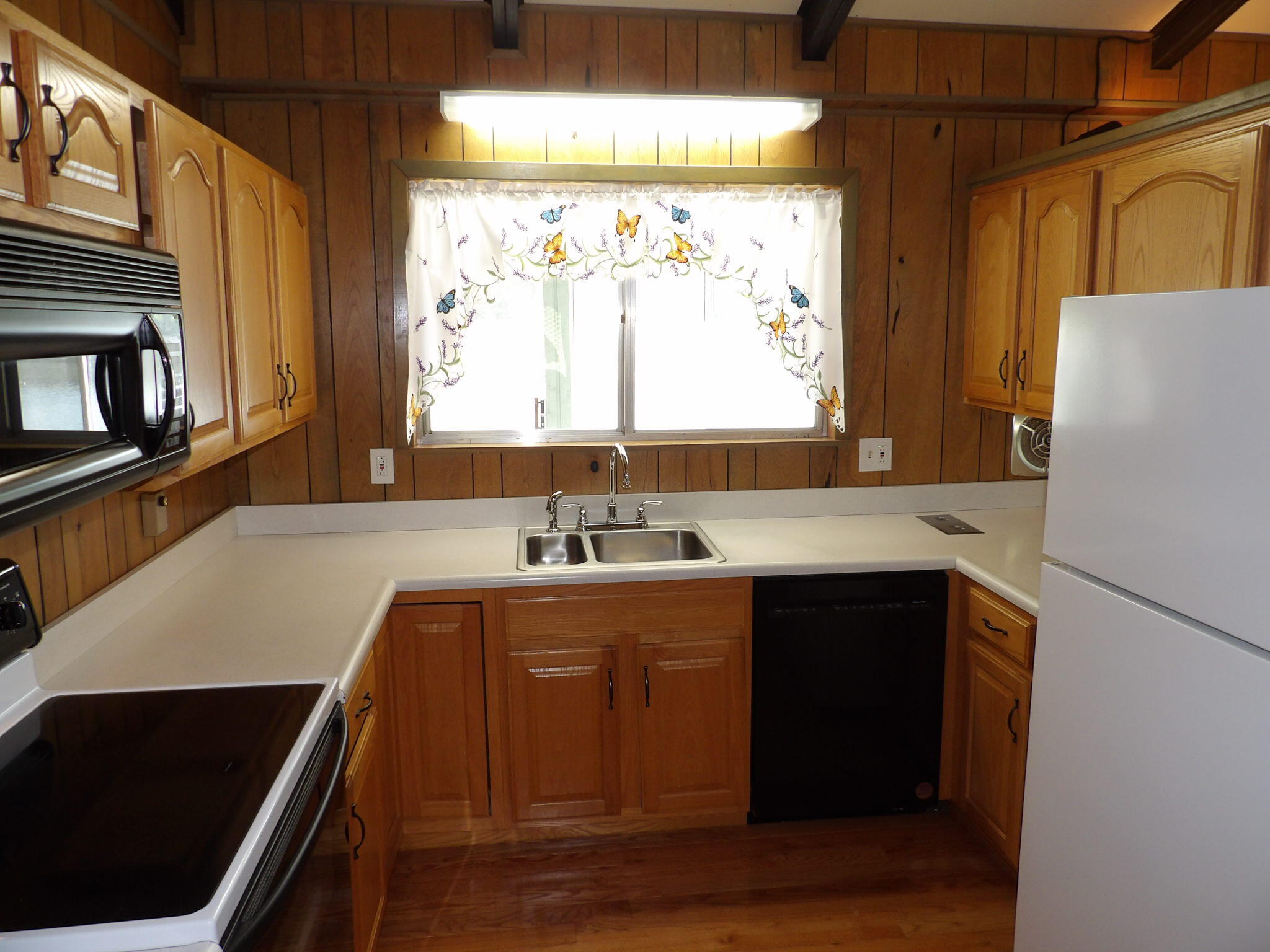 400 Whippoorwill Lane Property Photo 10