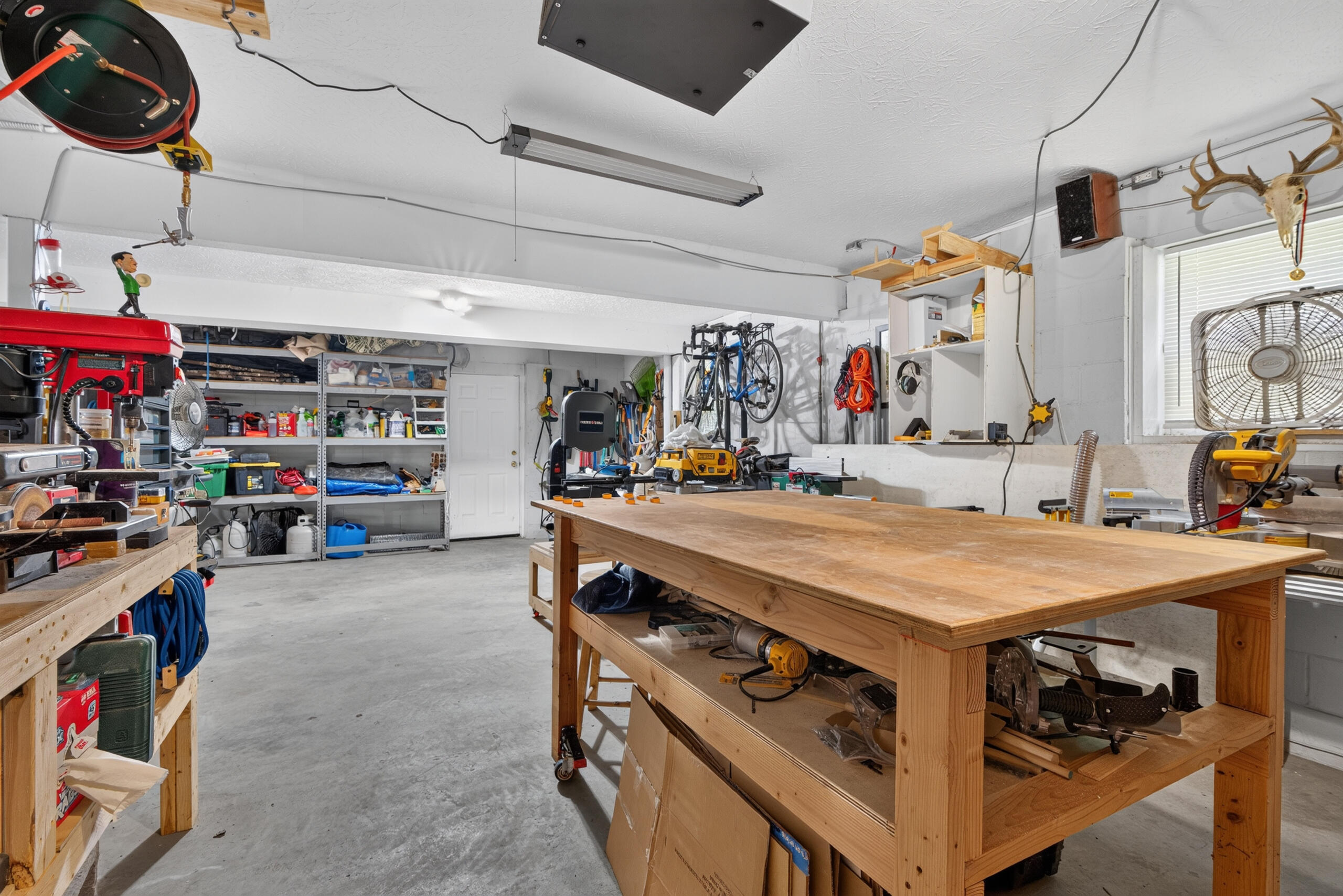 403 Newton Street Property Photo 24