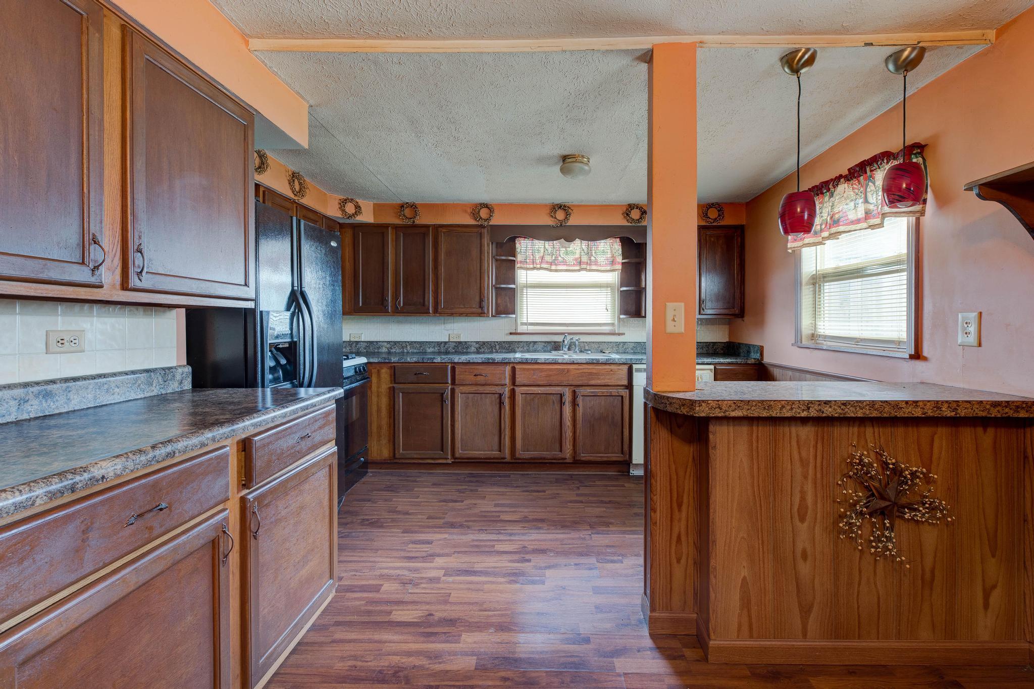 1000 New Cut Road Property Photo 7