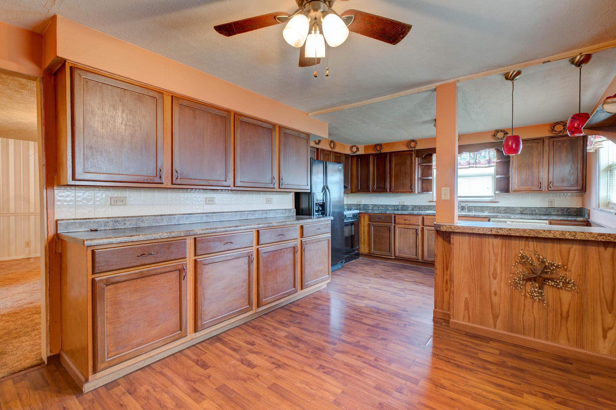 1000 New Cut Road Property Photo 8