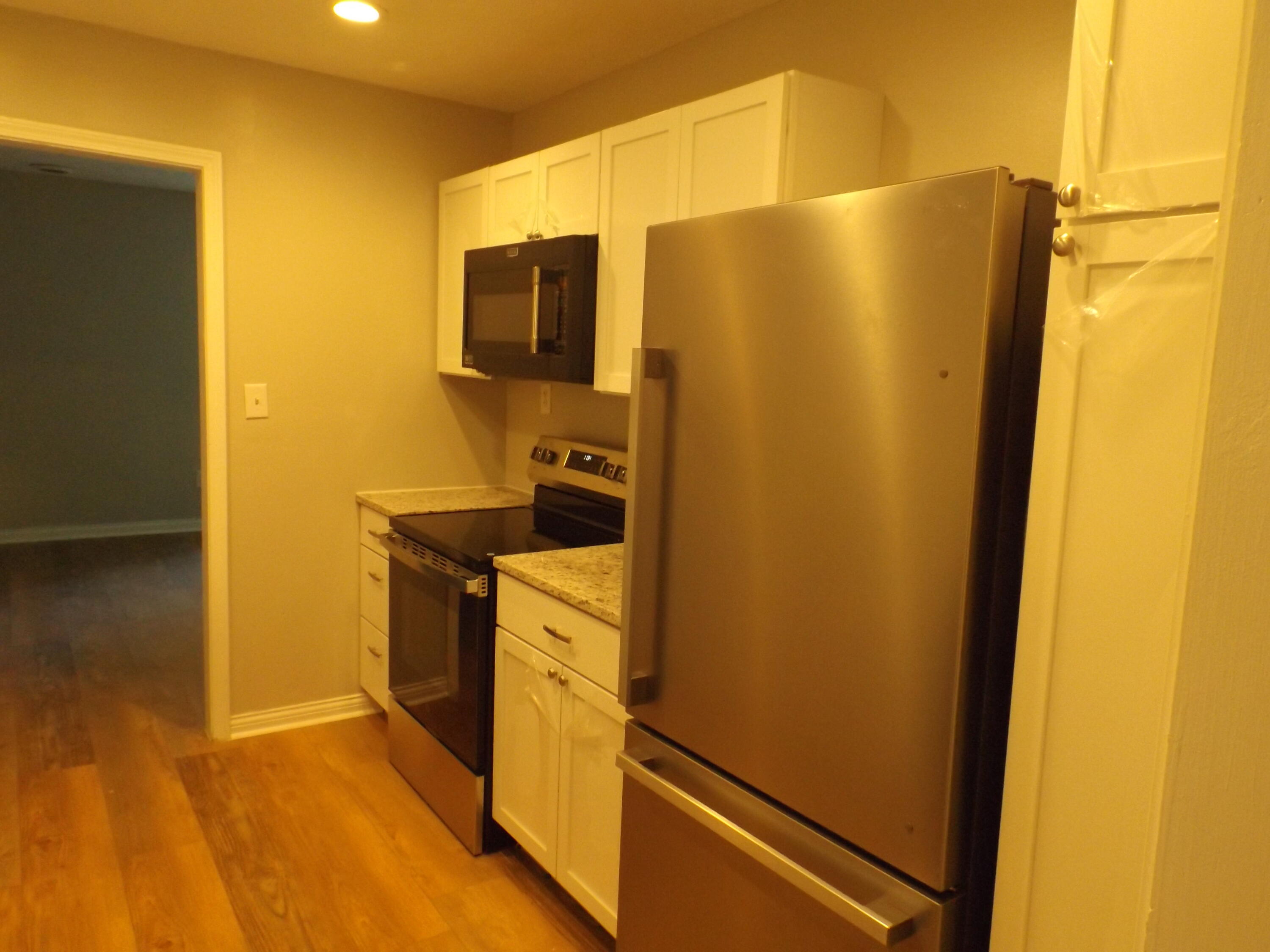121 Crescent Drive Property Photo 8