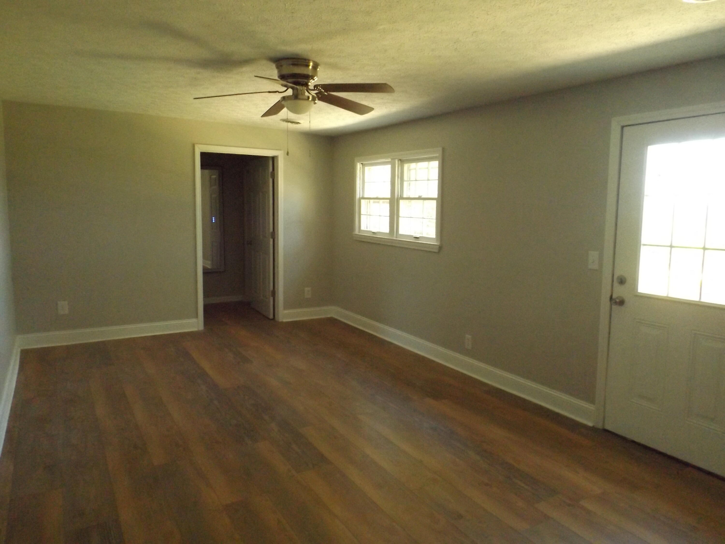 121 Crescent Drive Property Photo 9