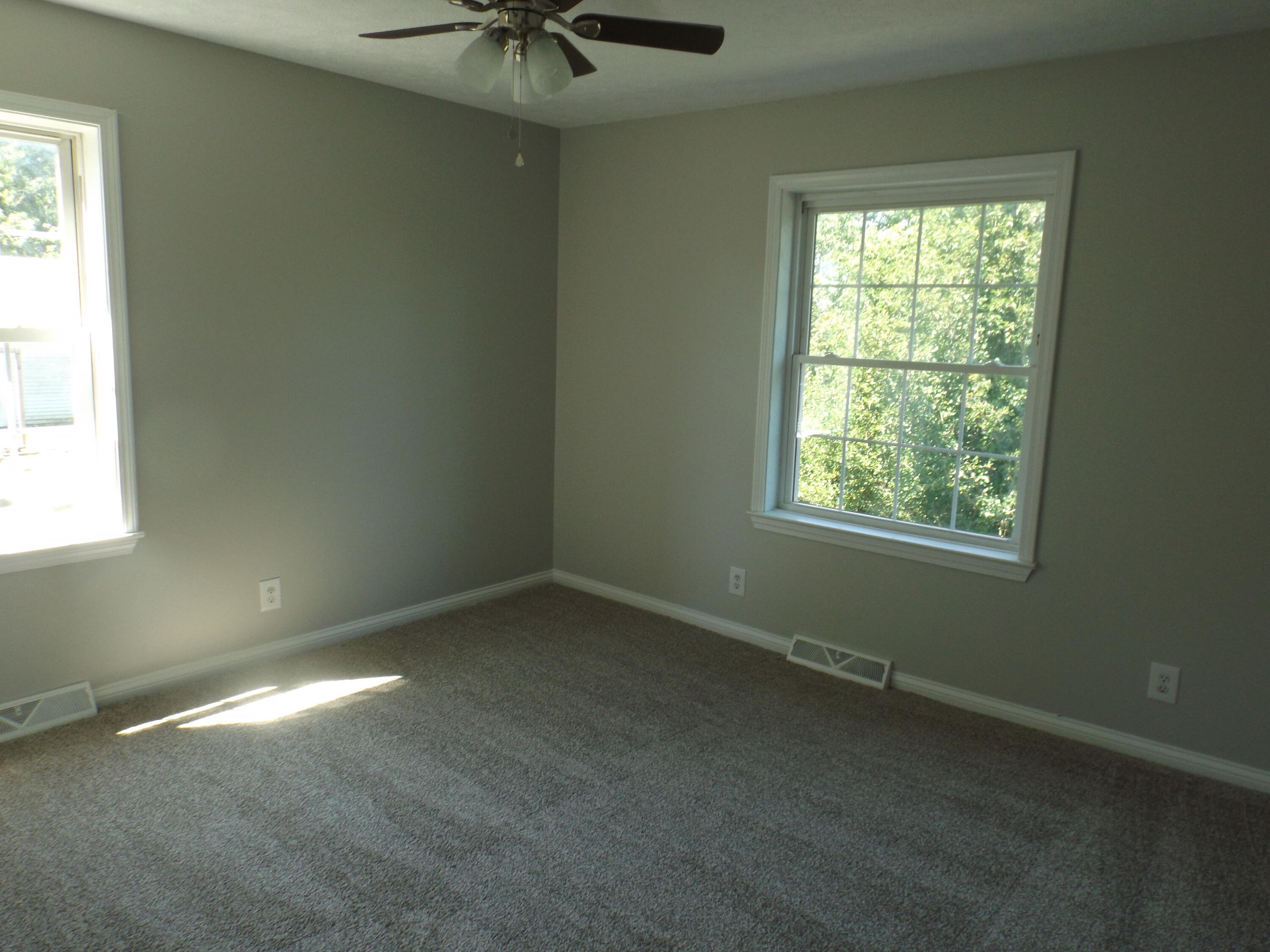 121 Crescent Drive Property Photo 10