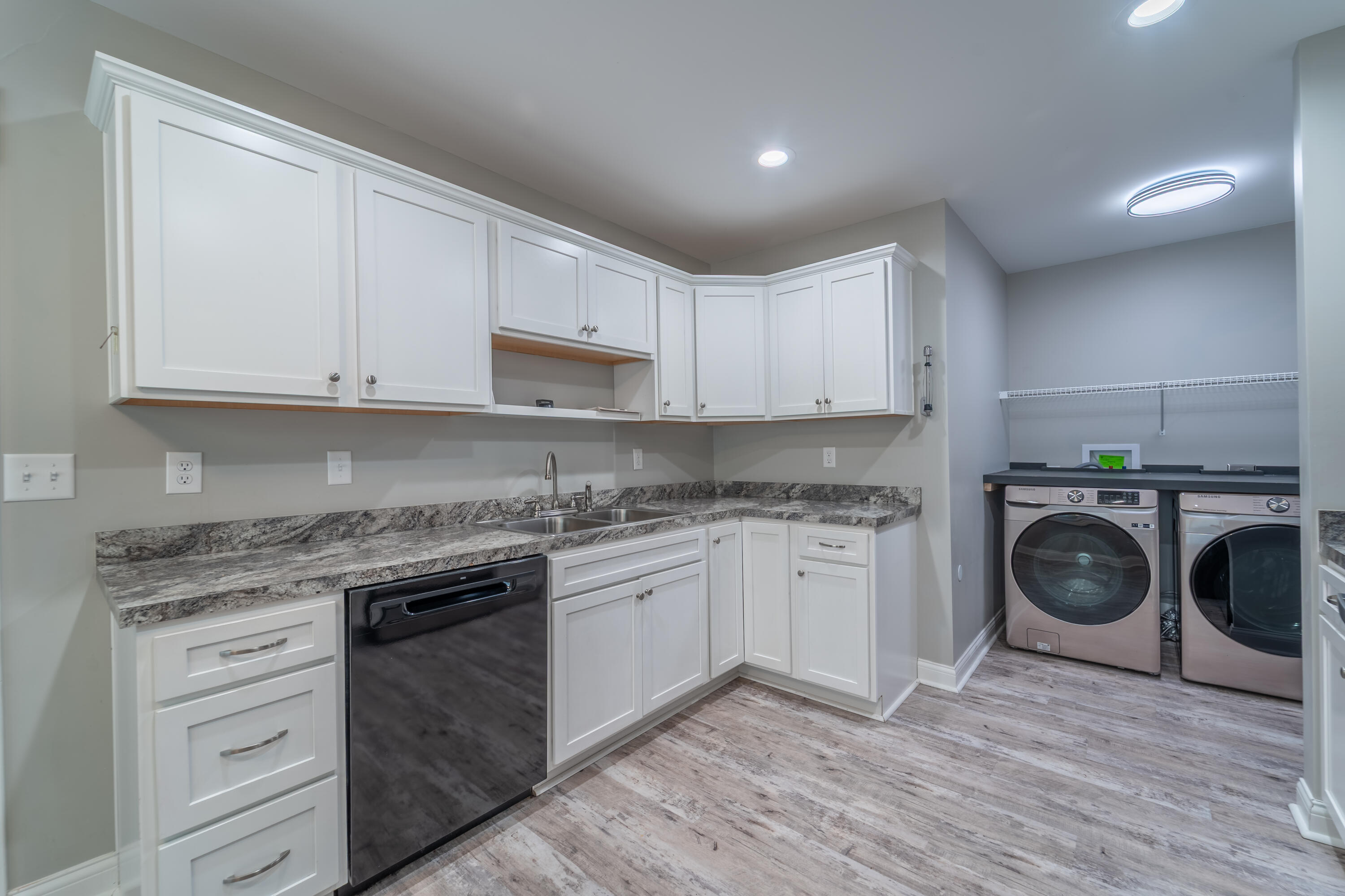 103 Davis Street Property Photo 14