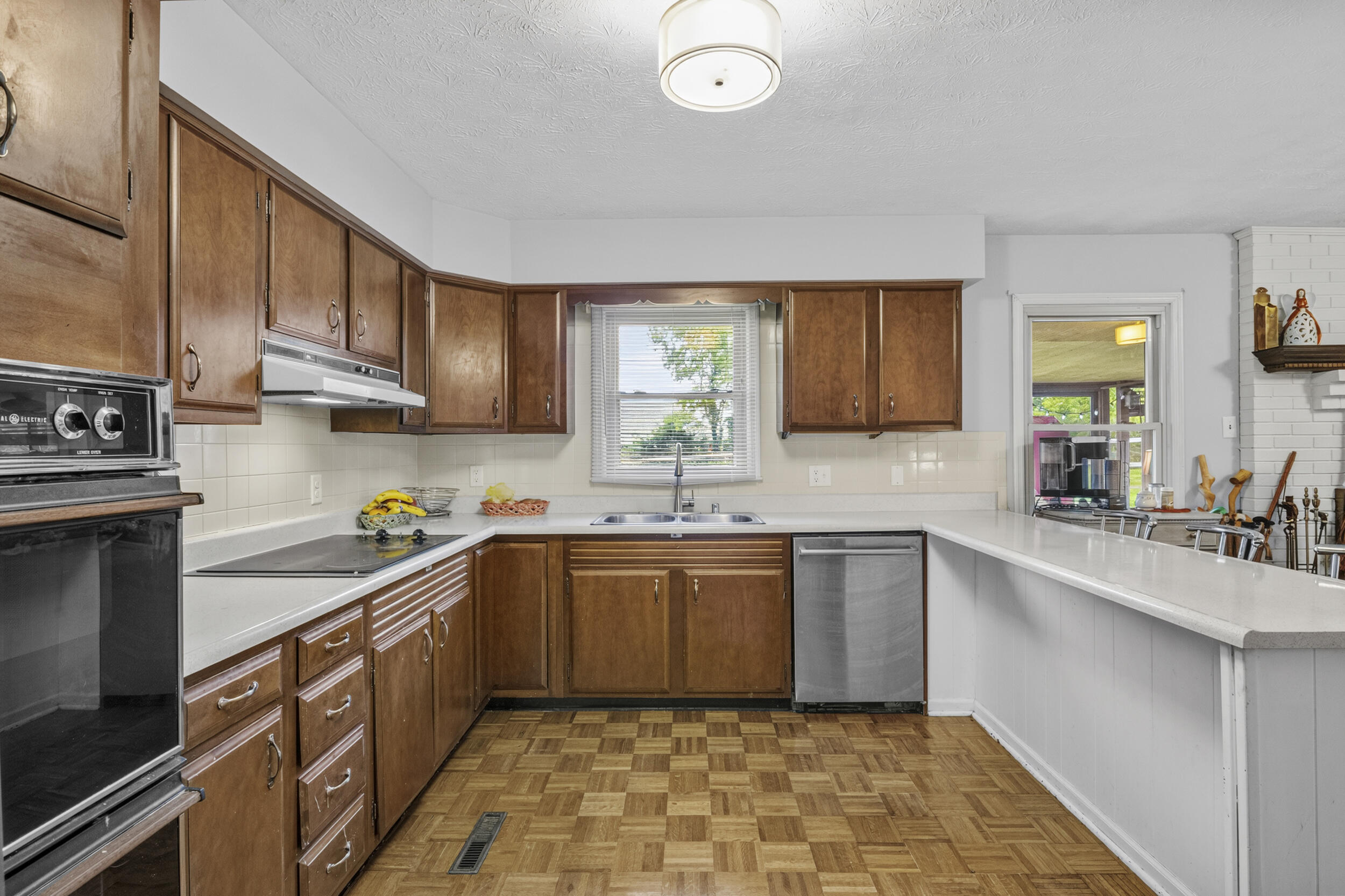 114 Norton Drive Property Photo 6