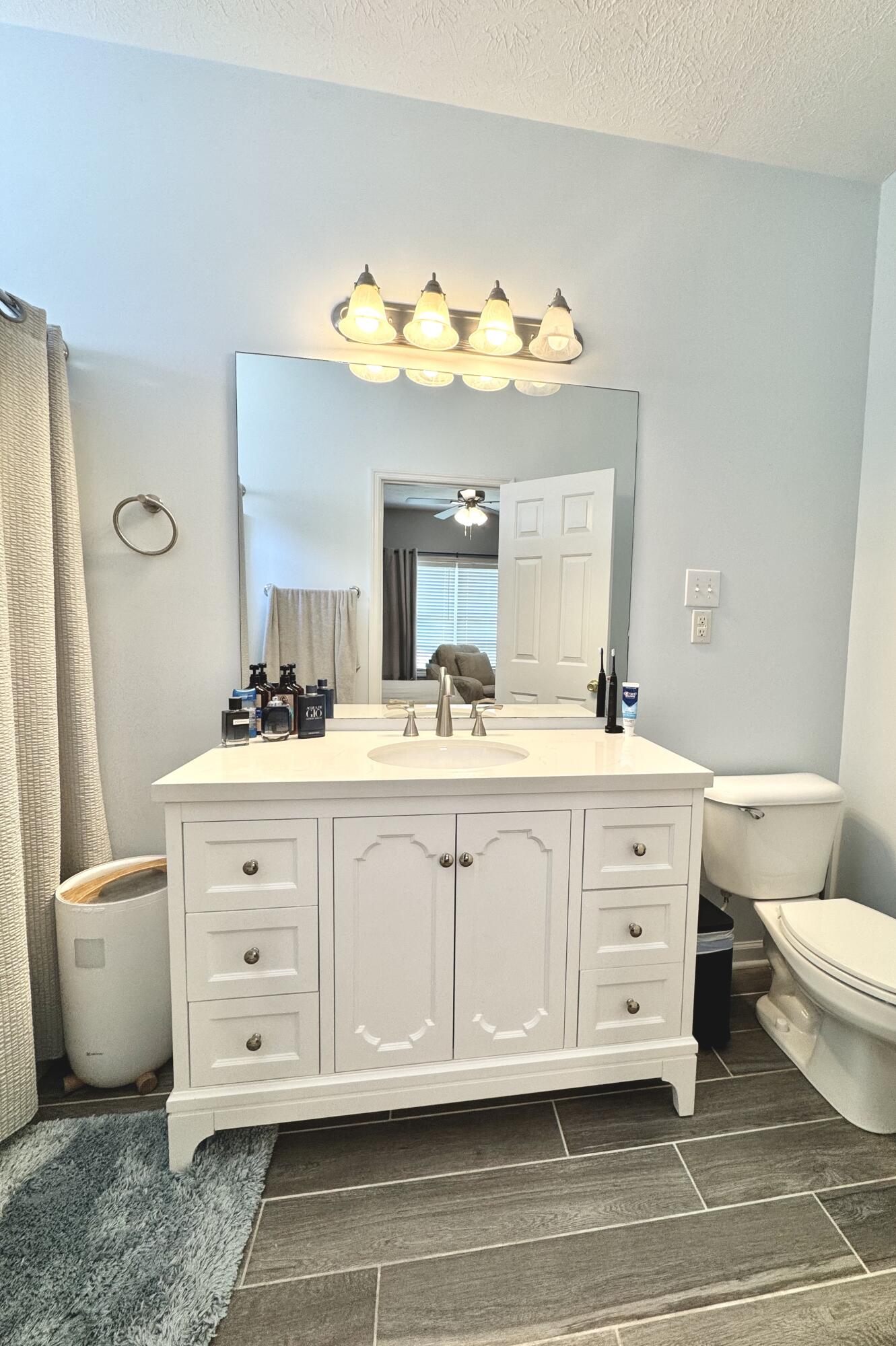 3008 Roundway Down Lane Property Photo 8