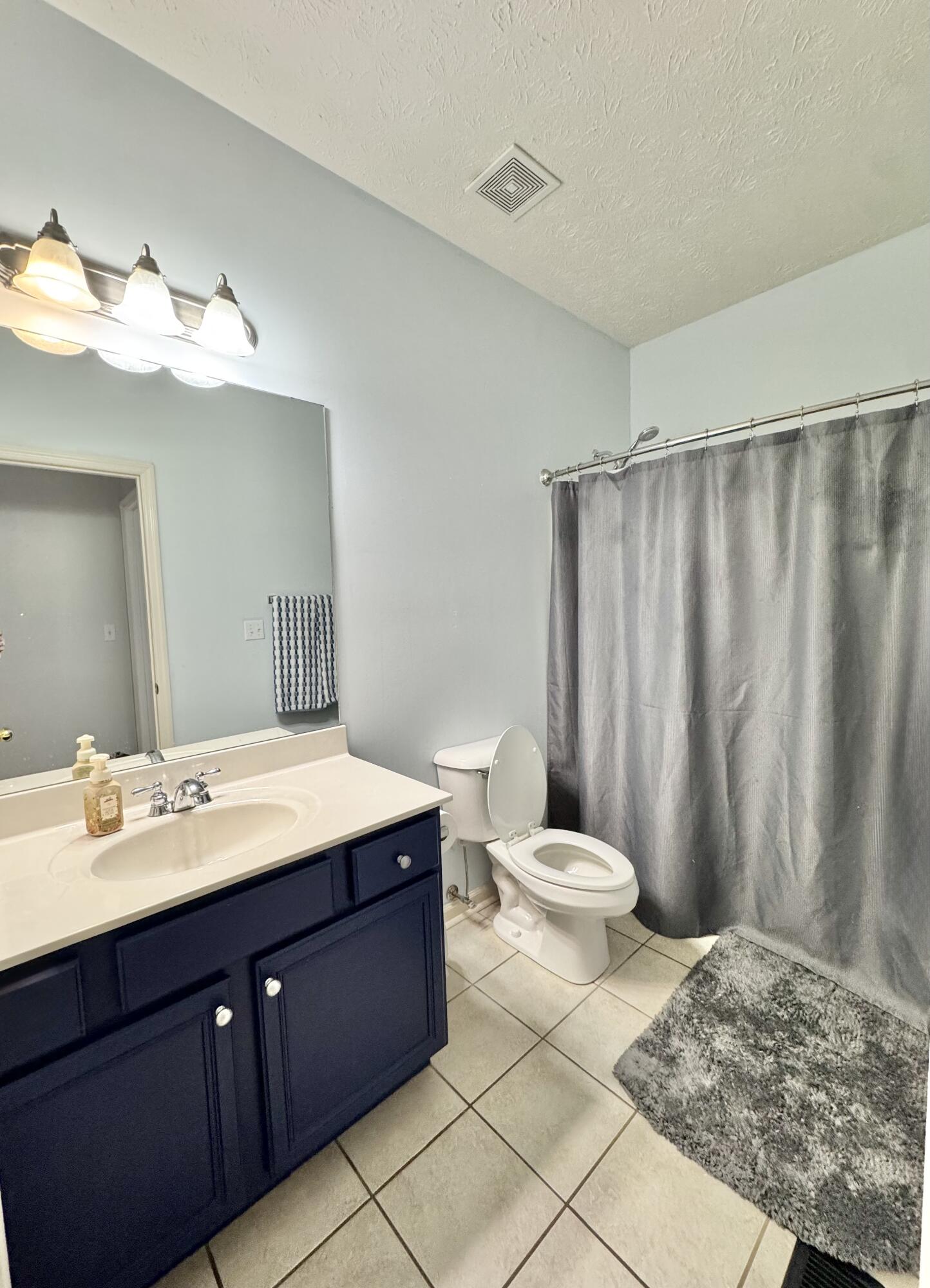 3008 Roundway Down Lane Property Photo 13