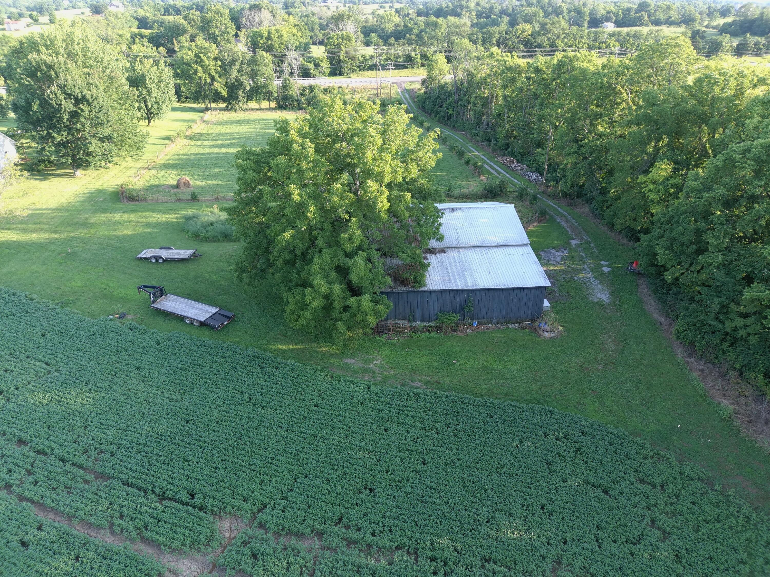8061 Perryville Road Property Photo 9
