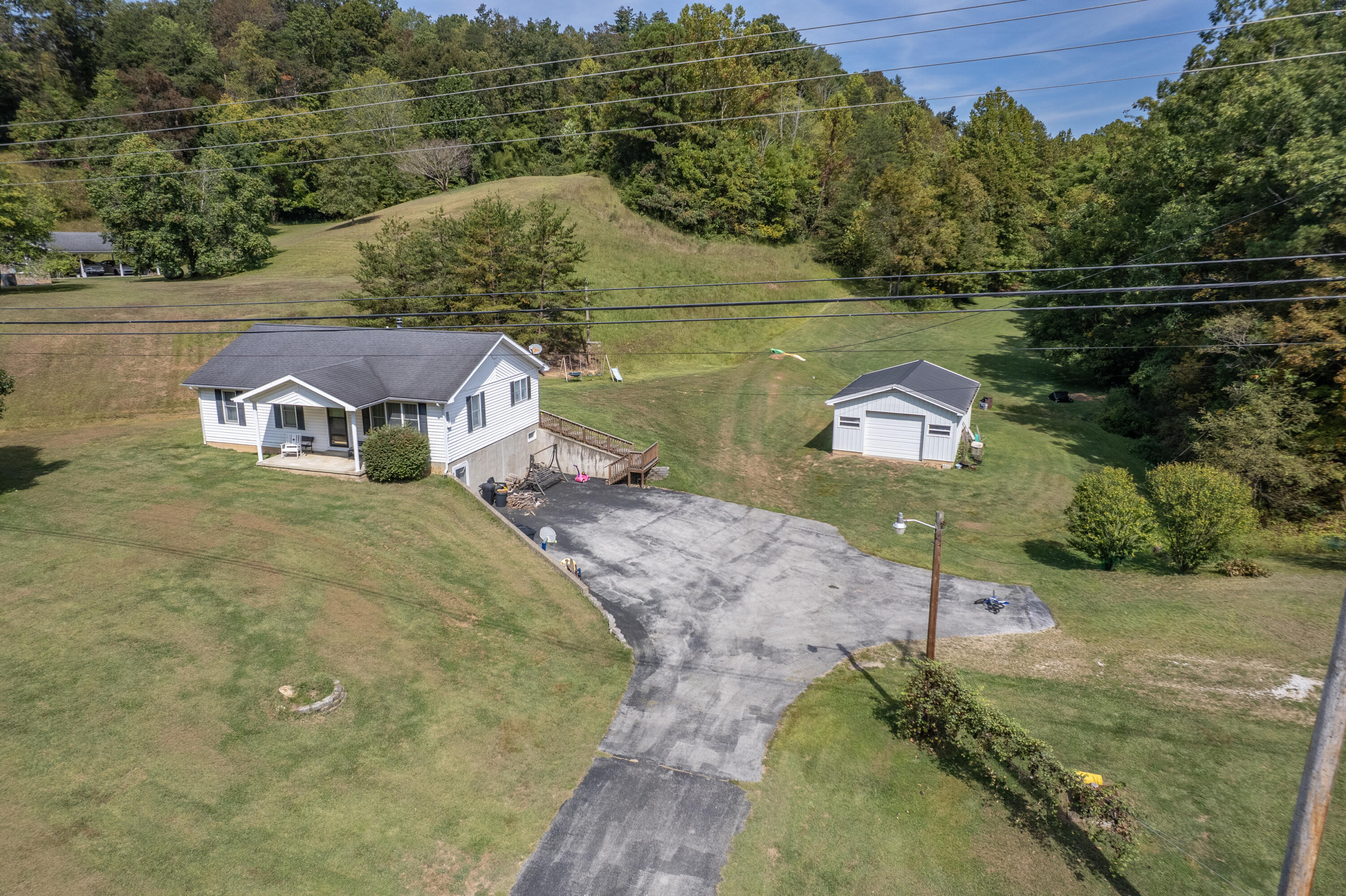 6194 Highway 460 Property Photo 2