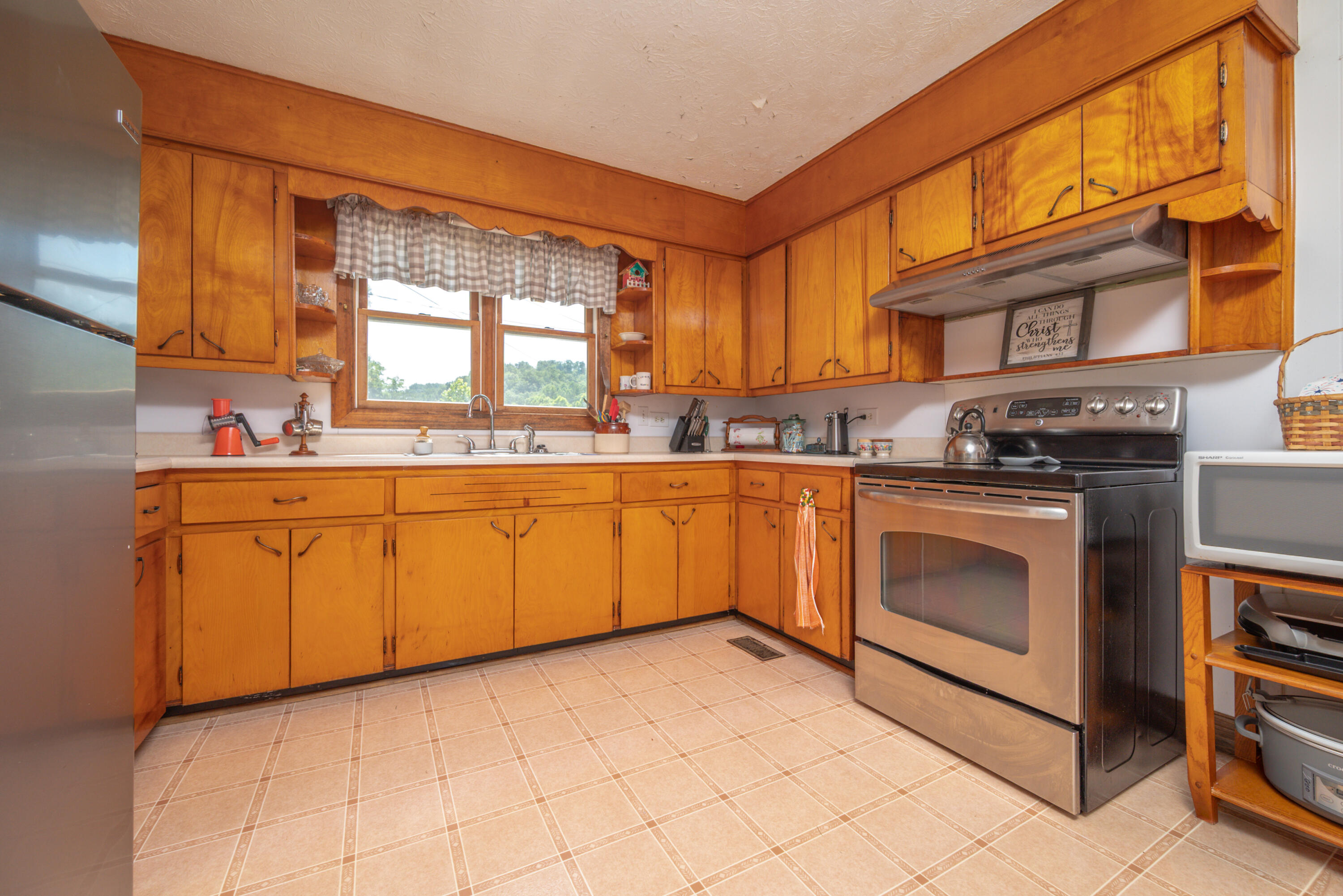 6194 Highway 460 Property Photo 17