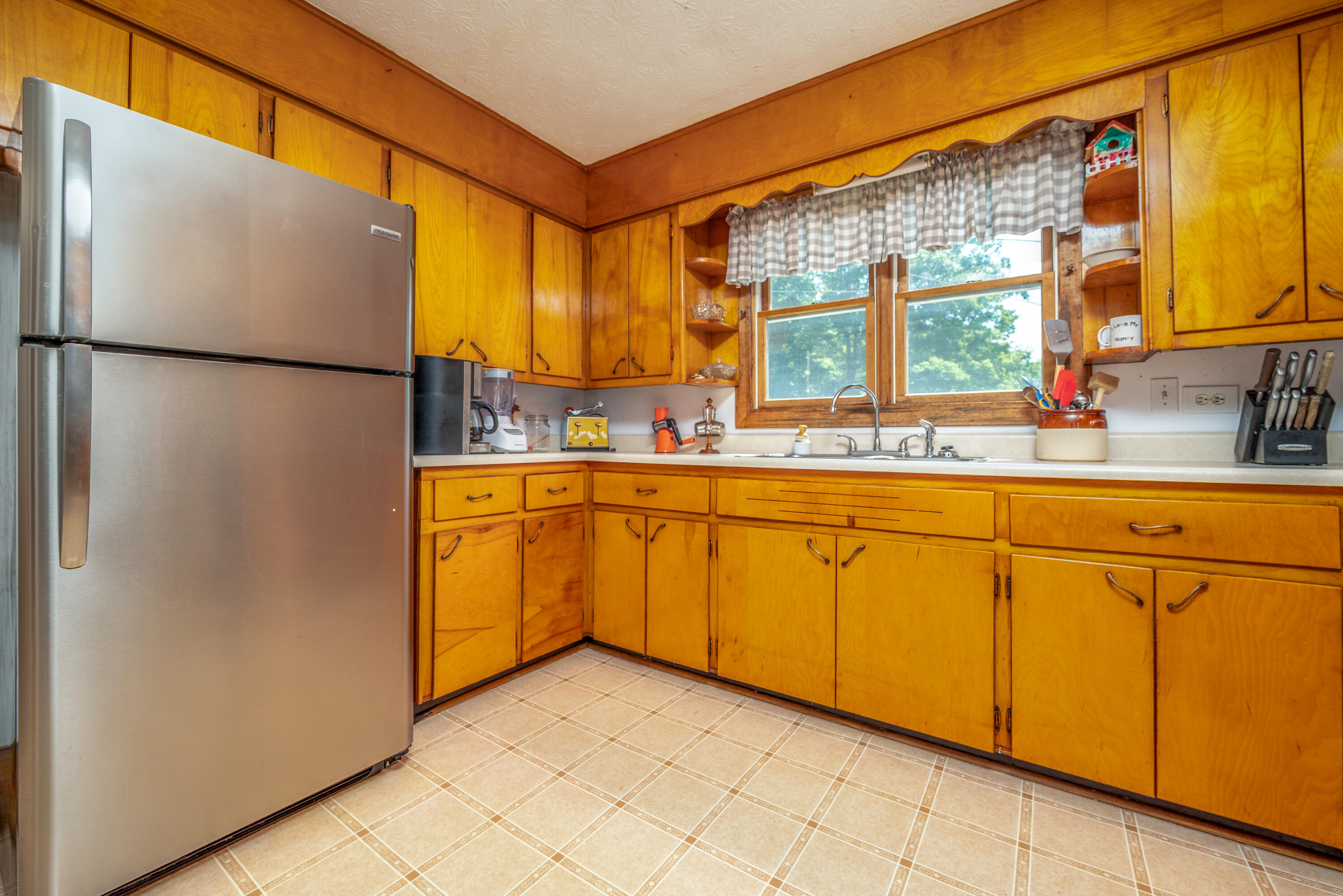 6194 Highway 460 Property Photo 18