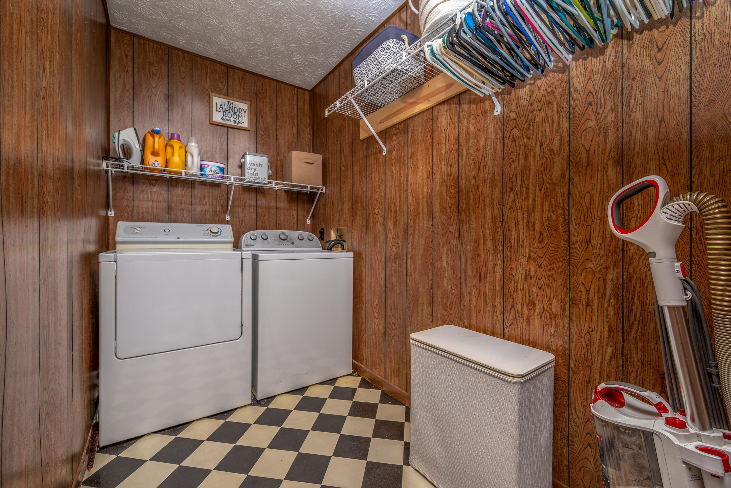 6194 Highway 460 Property Photo 29