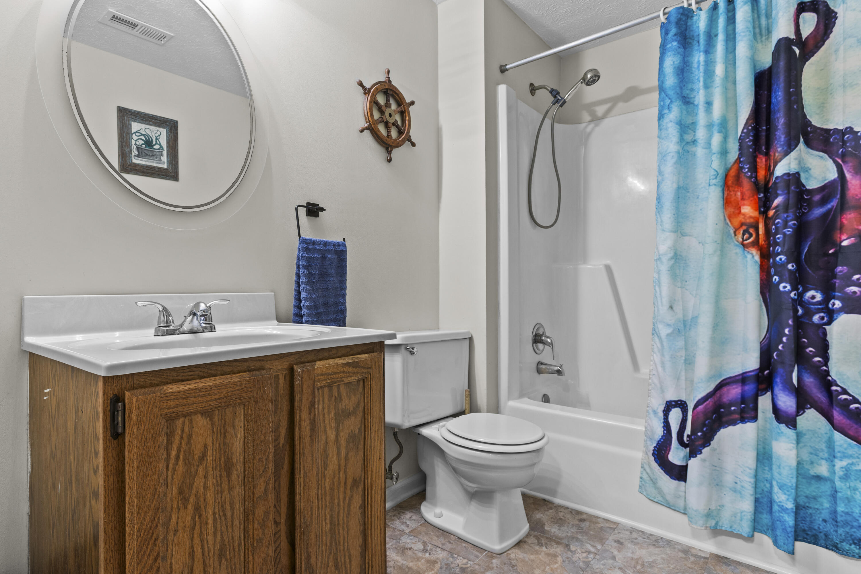 798 Spring Meadows Drive Property Photo 17