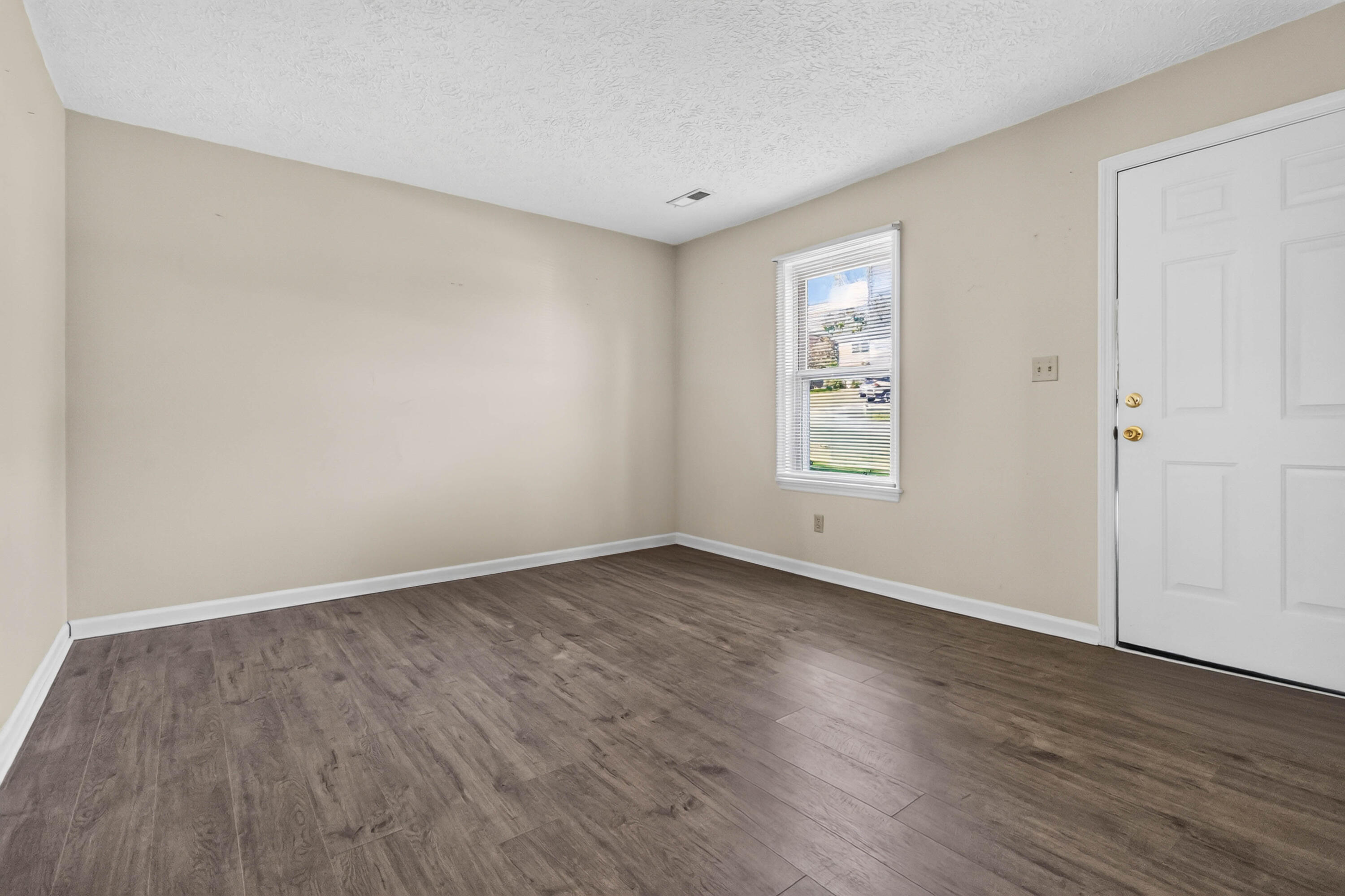 108 Daisey Road Property Photo 4