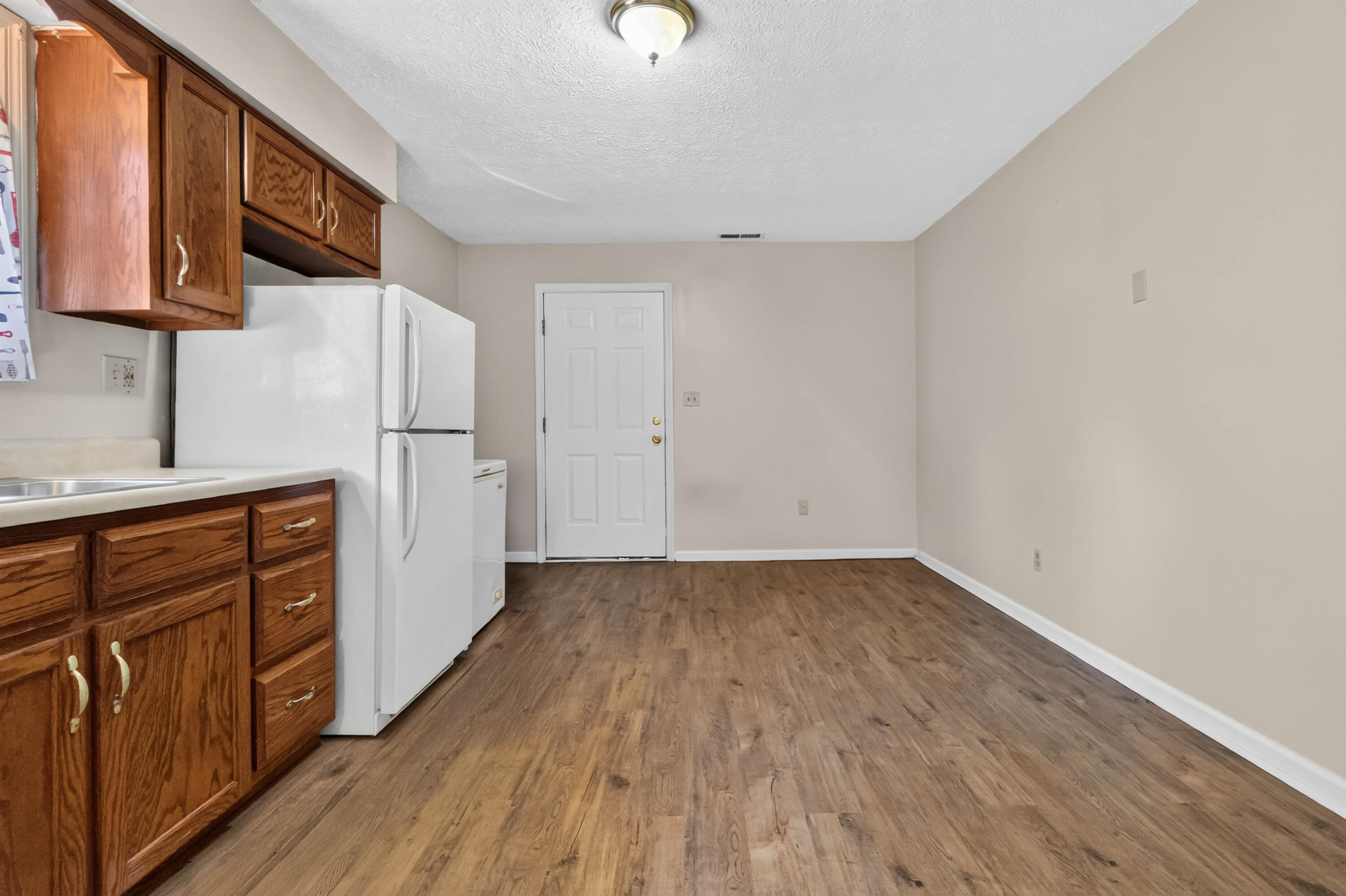 108 Daisey Road Property Photo 8