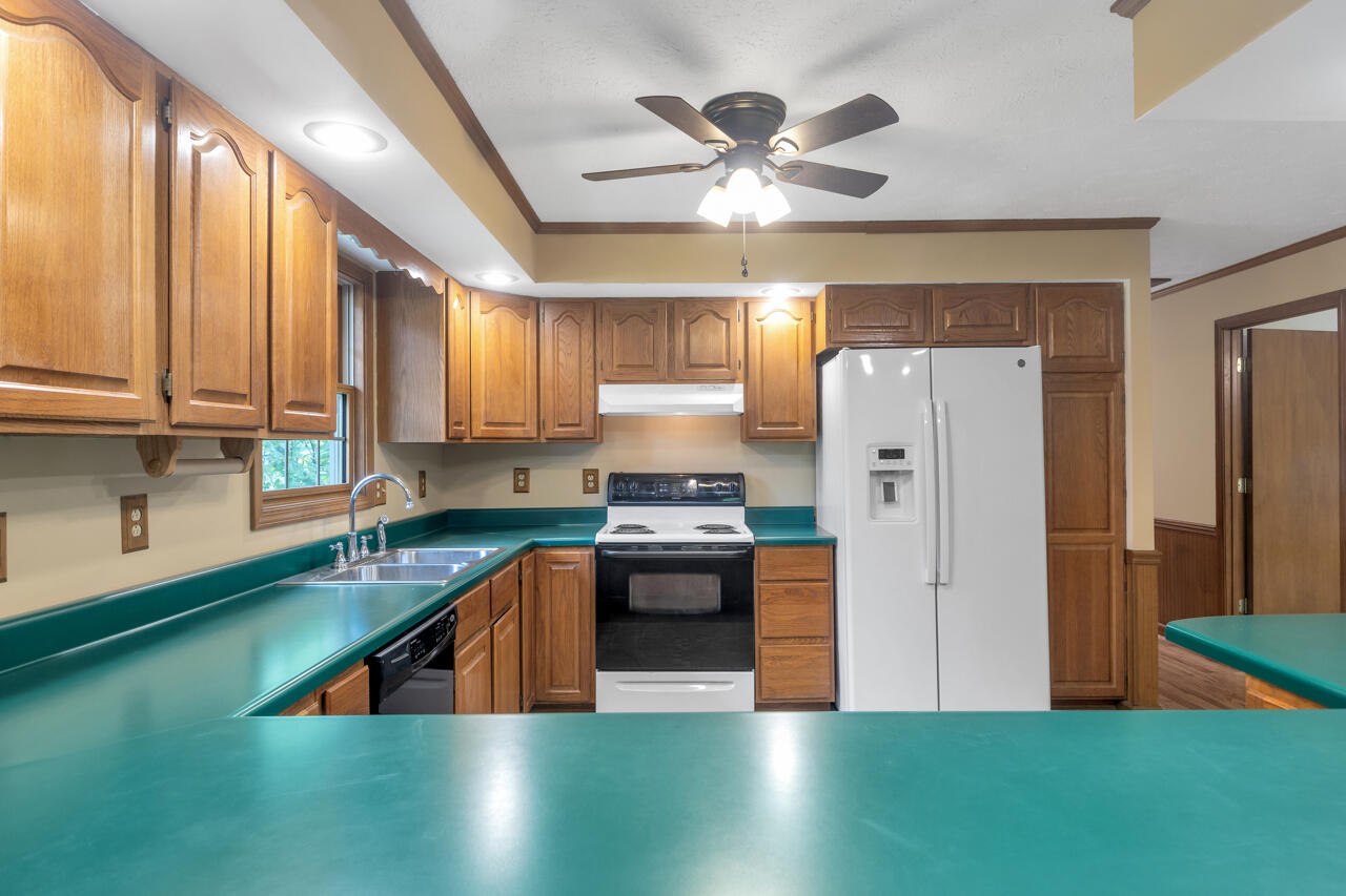 157 Bay Colony Road Property Photo 11