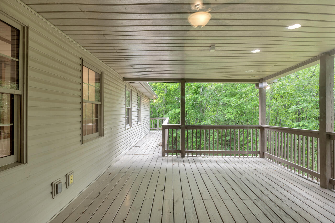 157 Bay Colony Road Property Photo 14