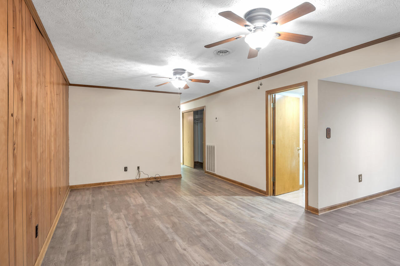 157 Bay Colony Road Property Photo 42
