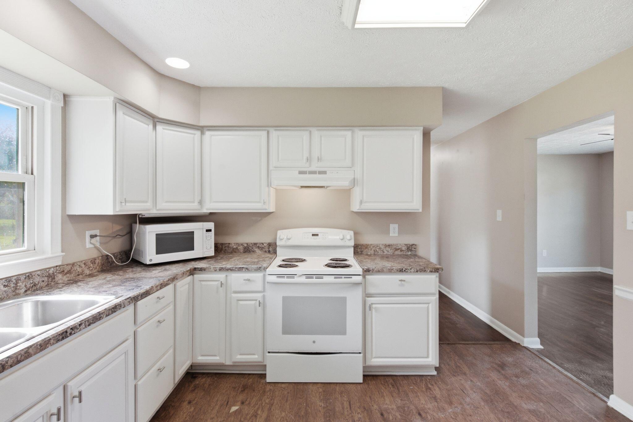 653 Valley Drive Property Photo 11