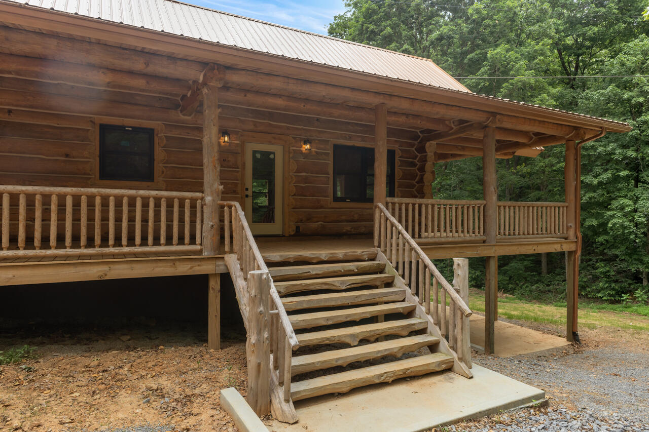 10 Forest Circle Property Photo 4