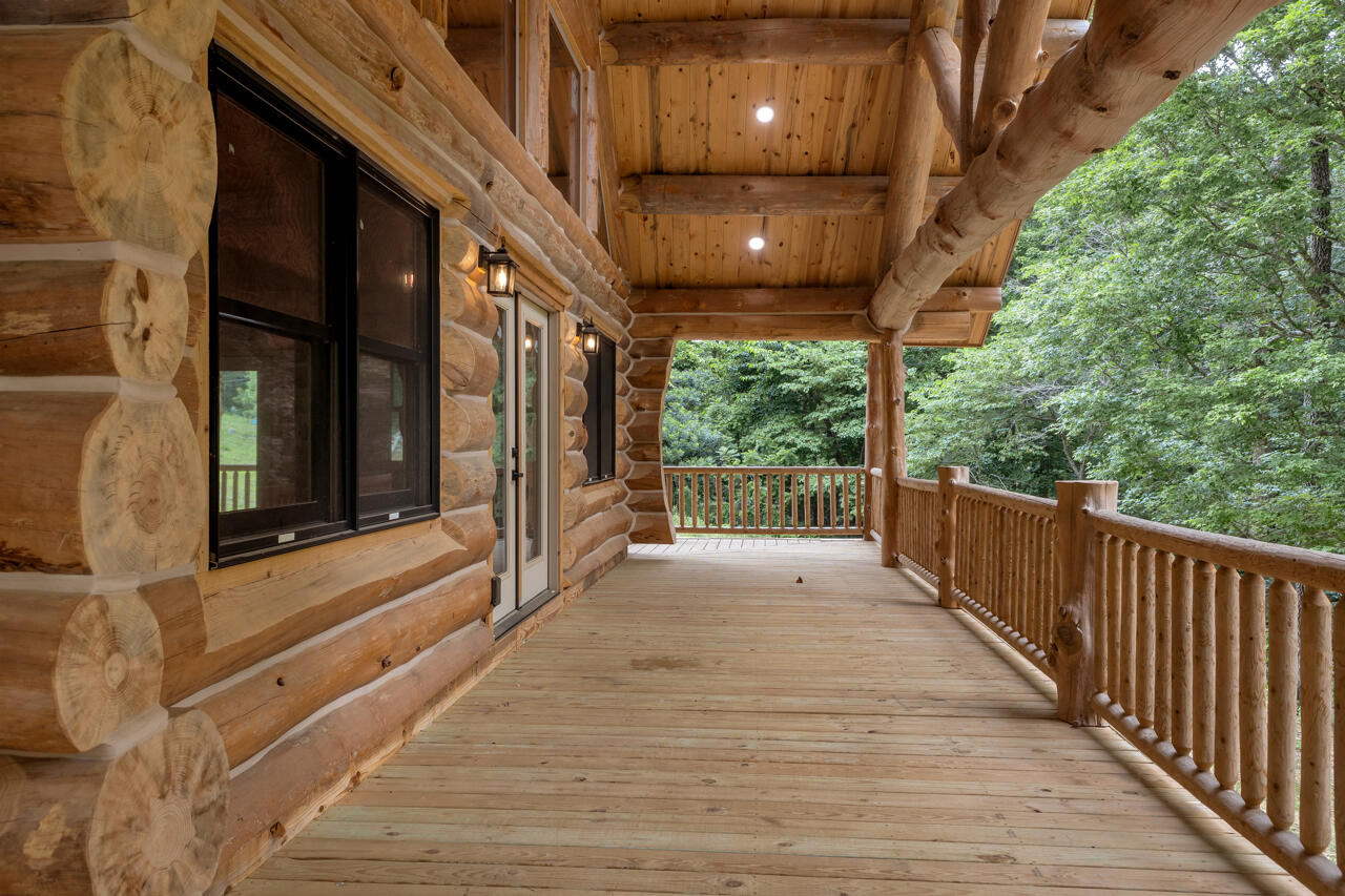 10 Forest Circle Property Photo 22