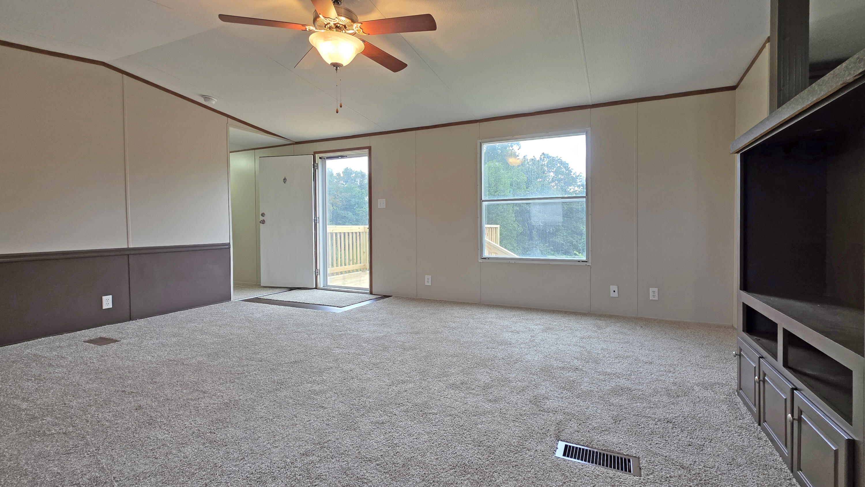 64 Longfield Trail Property Photo 6